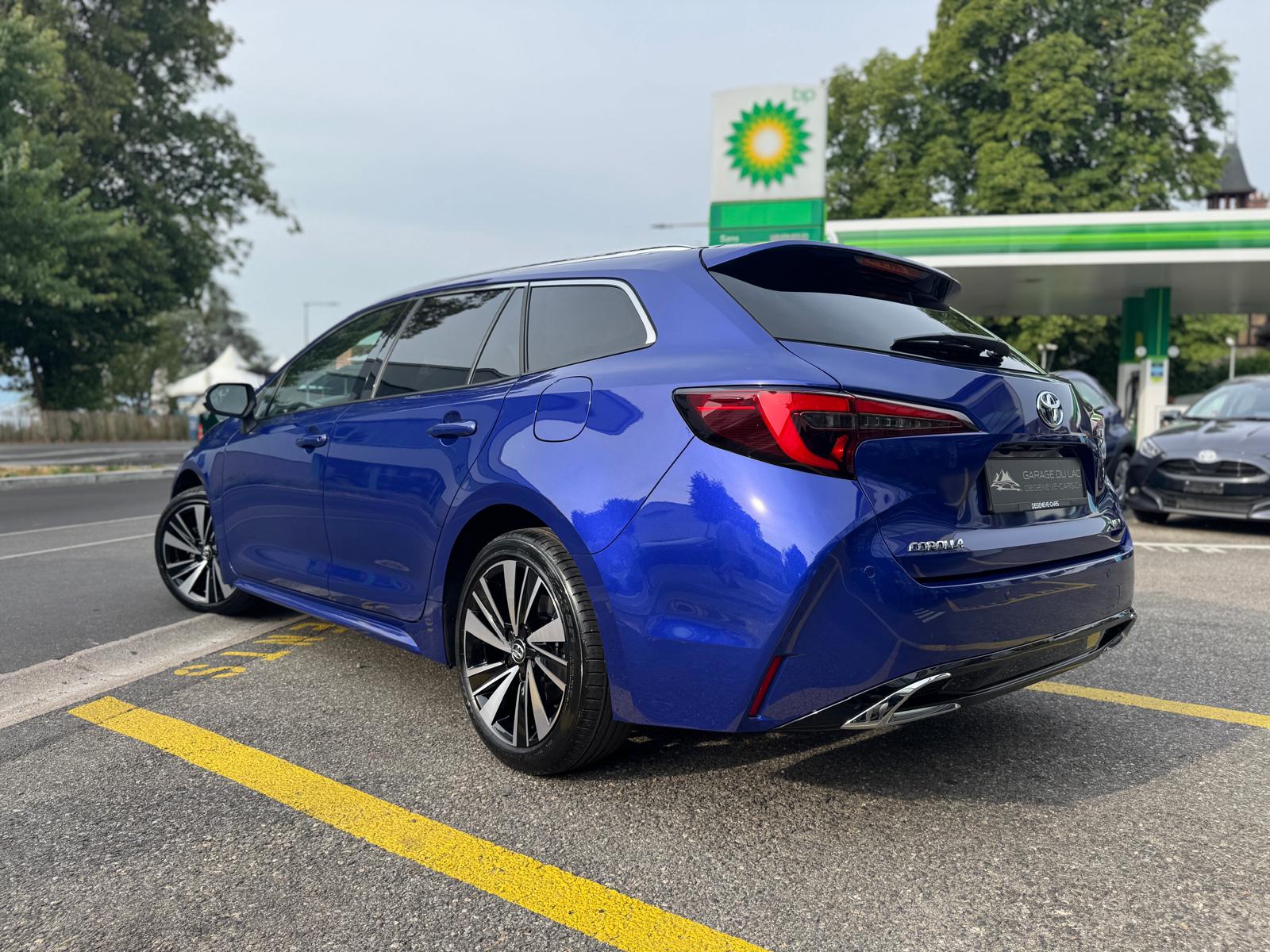 TOYOTA Corolla Touring Sports 1.8 HSD Trend e-CVT-image-2