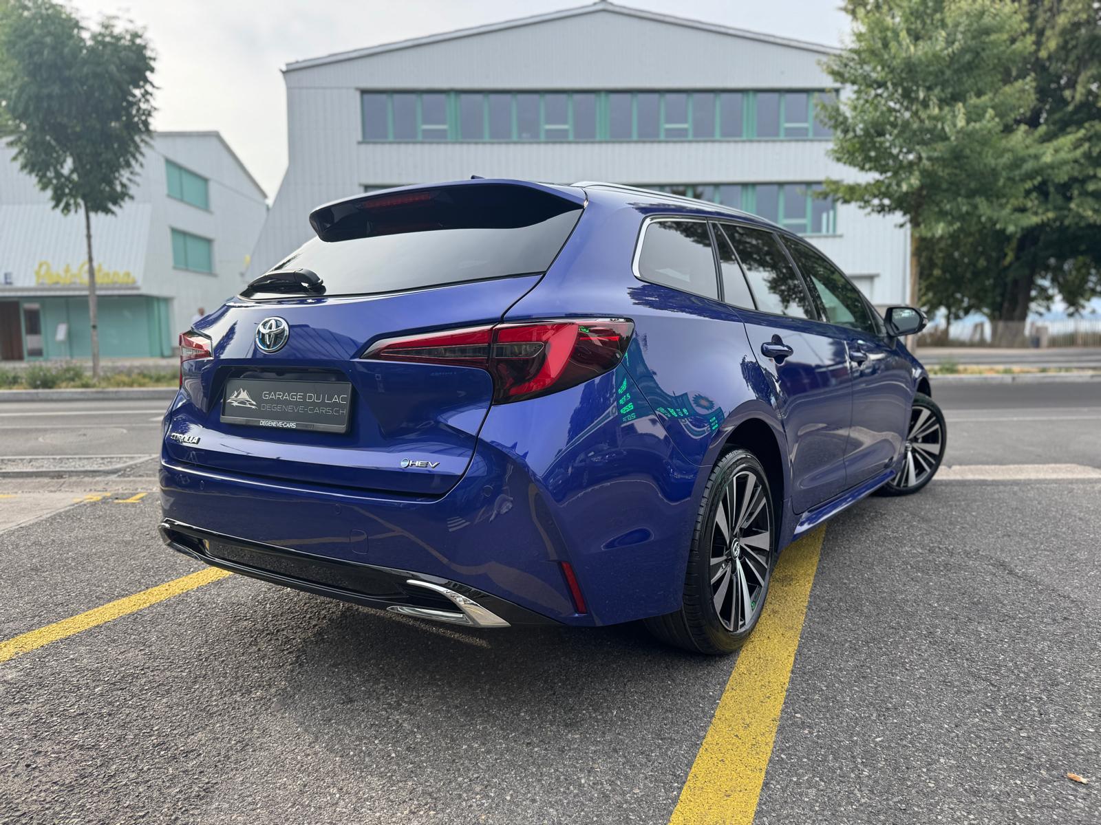 TOYOTA Corolla Touring Sports 1.8 HSD Trend e-CVT-image-3