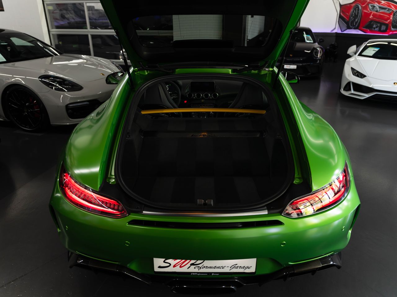 MERCEDES-BENZ AMG GT R SPEEDSHIFT DCT GREEN HULK CARBON PAKET ON TOP-image-60