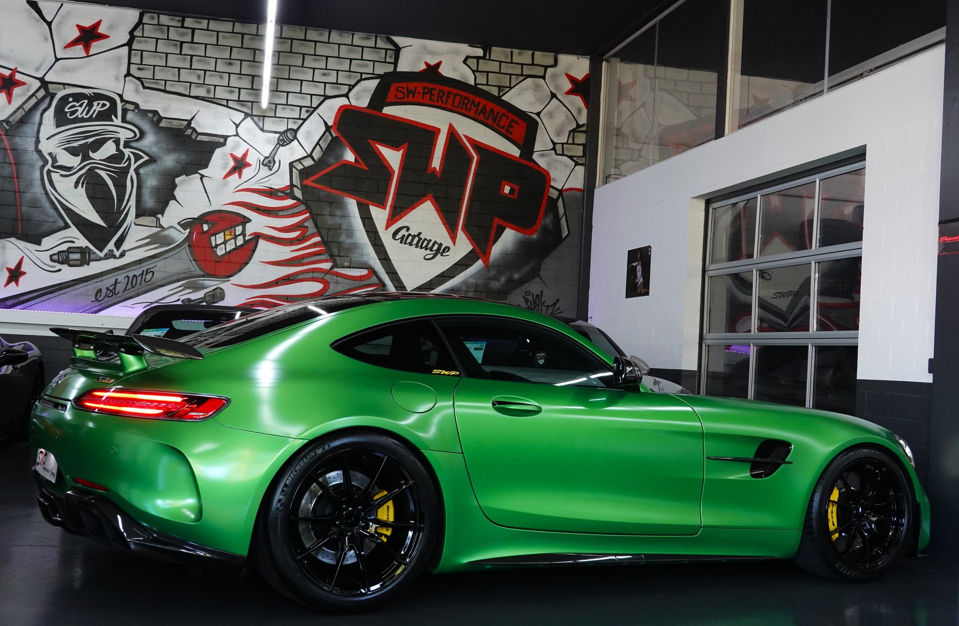 MERCEDES-BENZ AMG GT R SPEEDSHIFT DCT GREEN HULK CARBON PAKET ON TOP-image-30