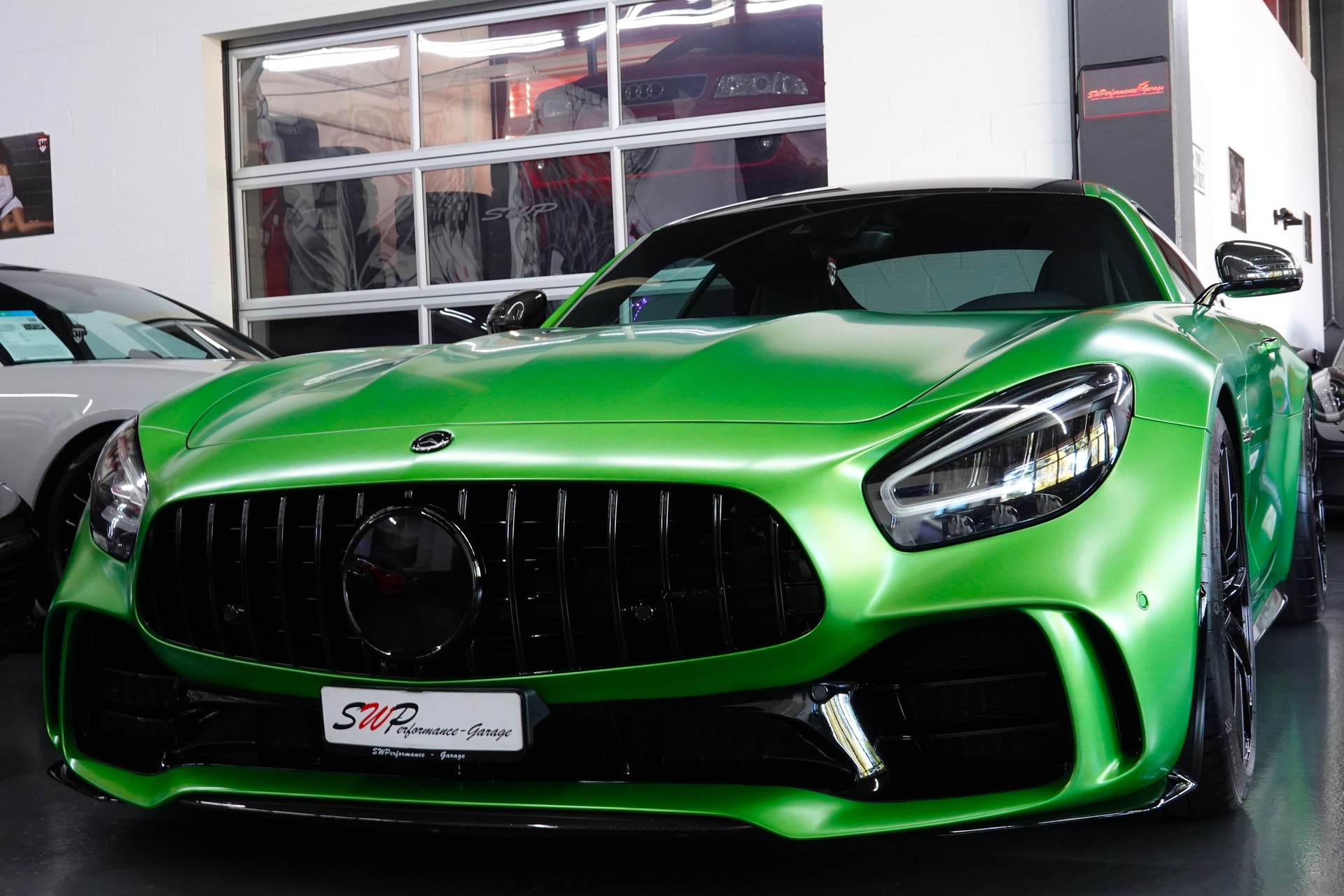 MERCEDES-BENZ AMG GT R SPEEDSHIFT DCT GREEN HULK CARBON PAKET ON TOP-image-5
