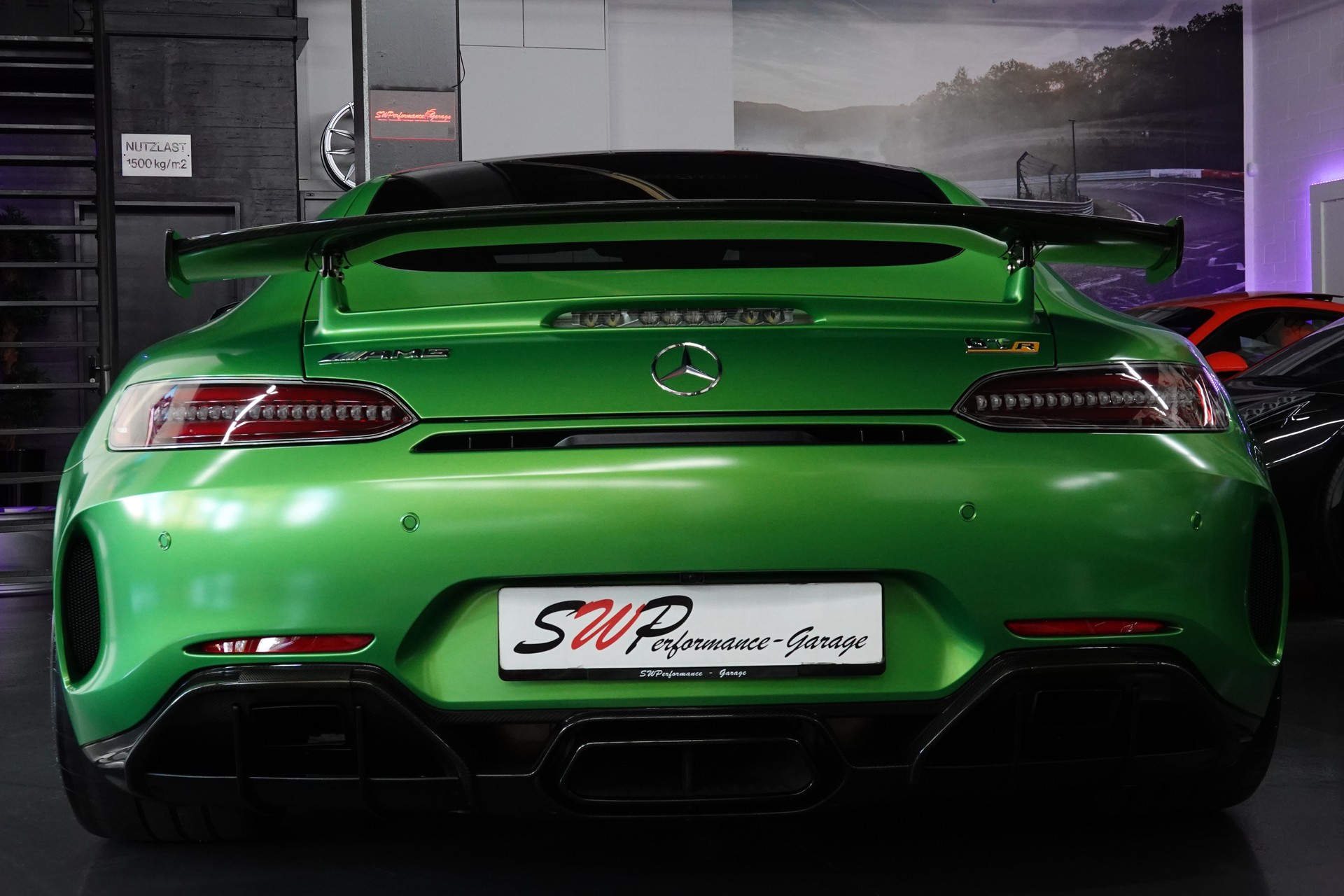 MERCEDES-BENZ AMG GT R SPEEDSHIFT DCT GREEN HULK CARBON PAKET ON TOP-image-14