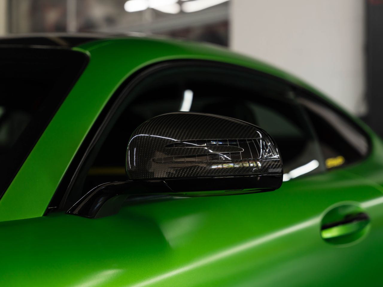 MERCEDES-BENZ AMG GT R SPEEDSHIFT DCT GREEN HULK CARBON PAKET ON TOP-image-8