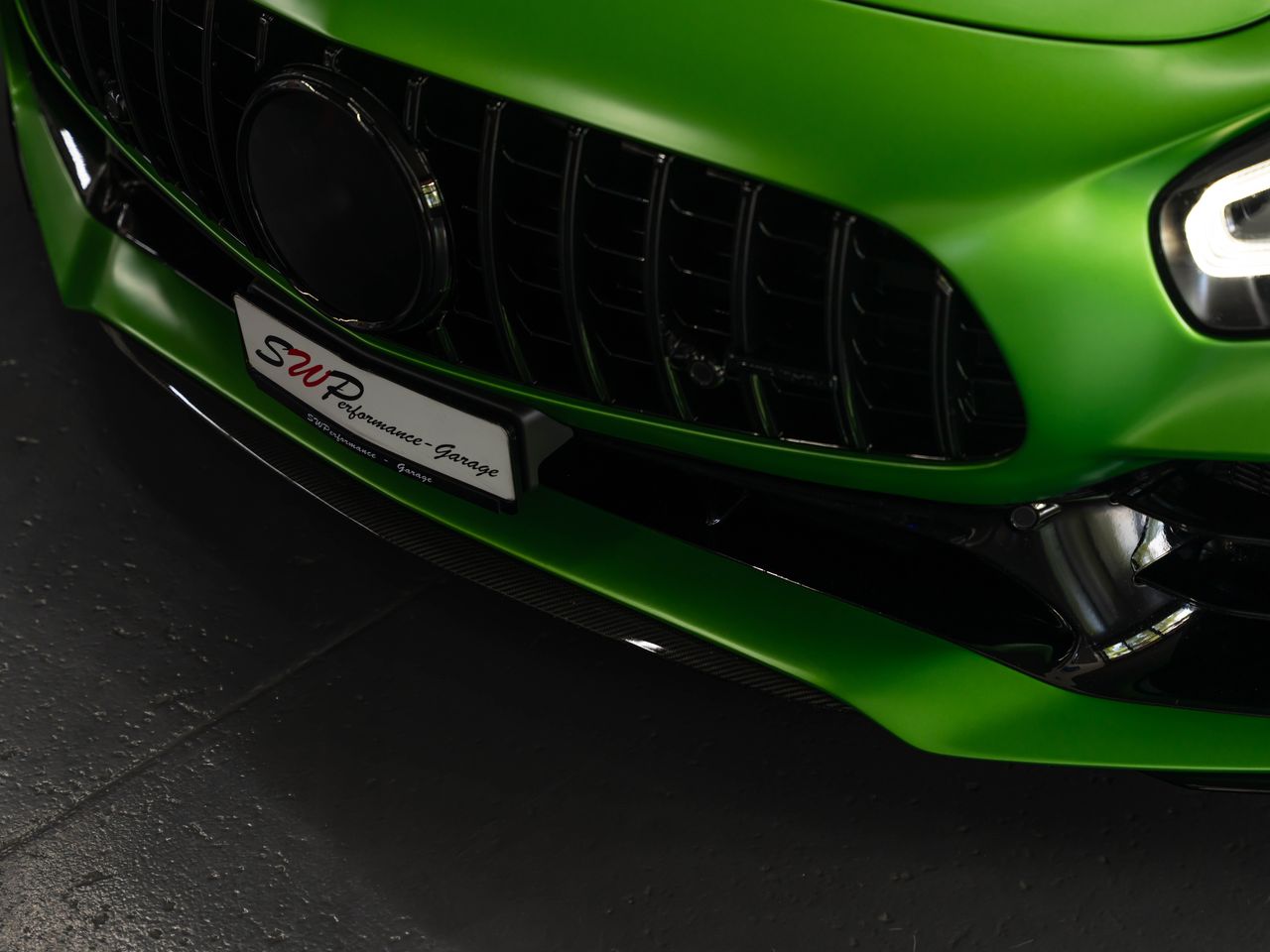 MERCEDES-BENZ AMG GT R SPEEDSHIFT DCT GREEN HULK CARBON PAKET ON TOP-image-7