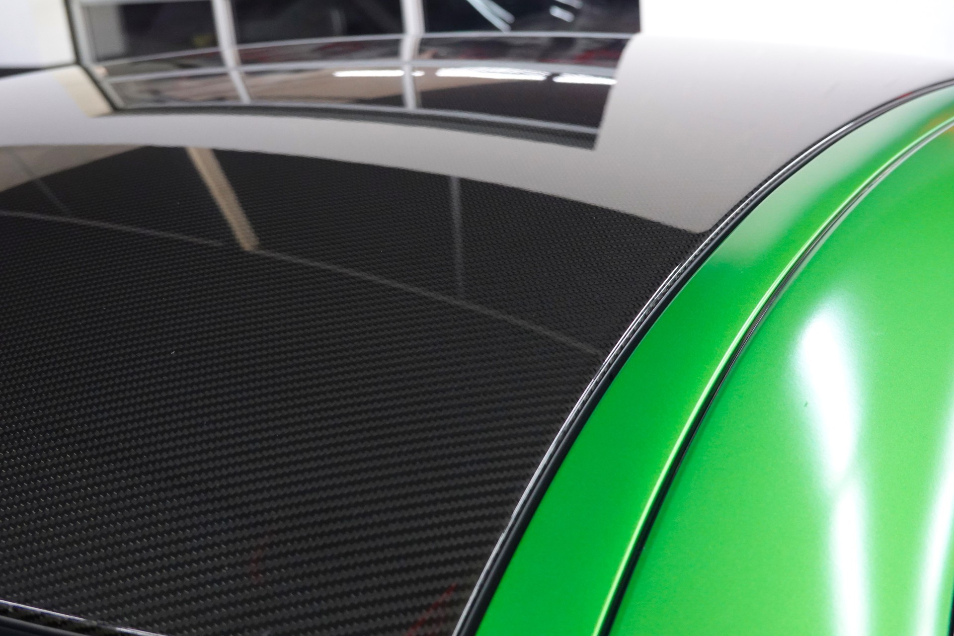 MERCEDES-BENZ AMG GT R SPEEDSHIFT DCT GREEN HULK CARBON PAKET ON TOP-image-10