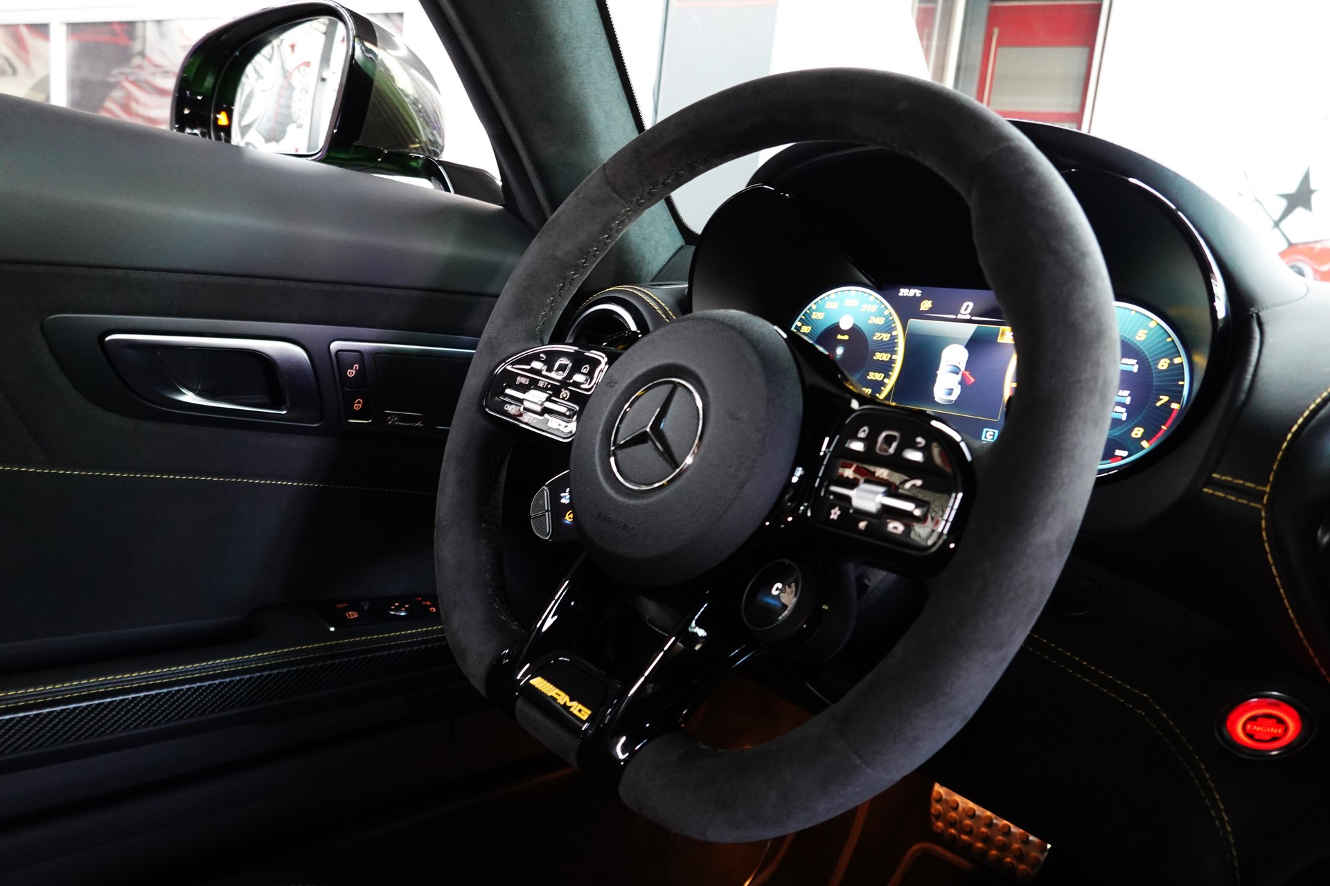 MERCEDES-BENZ AMG GT R SPEEDSHIFT DCT GREEN HULK CARBON PAKET ON TOP-image-55
