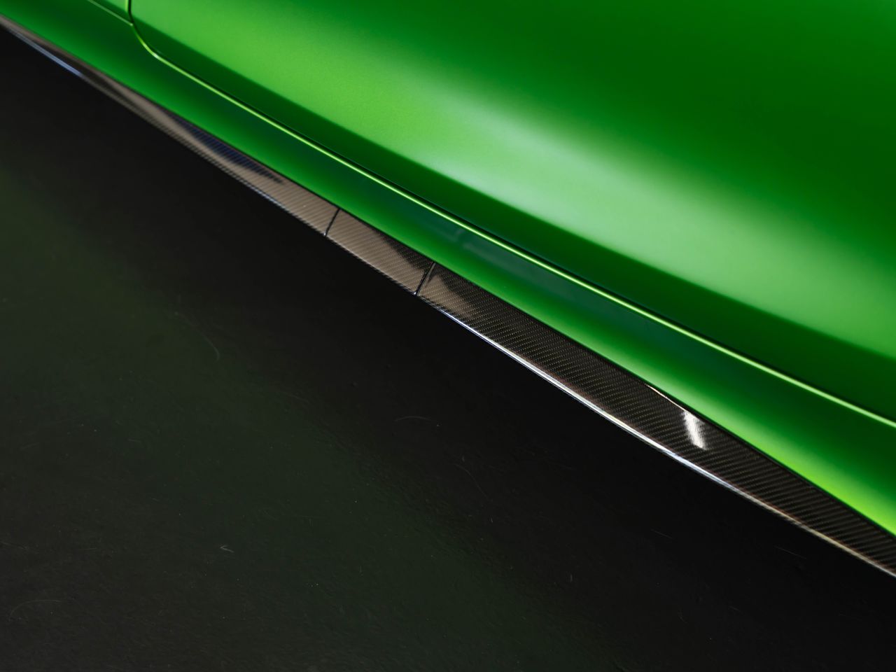 MERCEDES-BENZ AMG GT R SPEEDSHIFT DCT GREEN HULK CARBON PAKET ON TOP-image-19