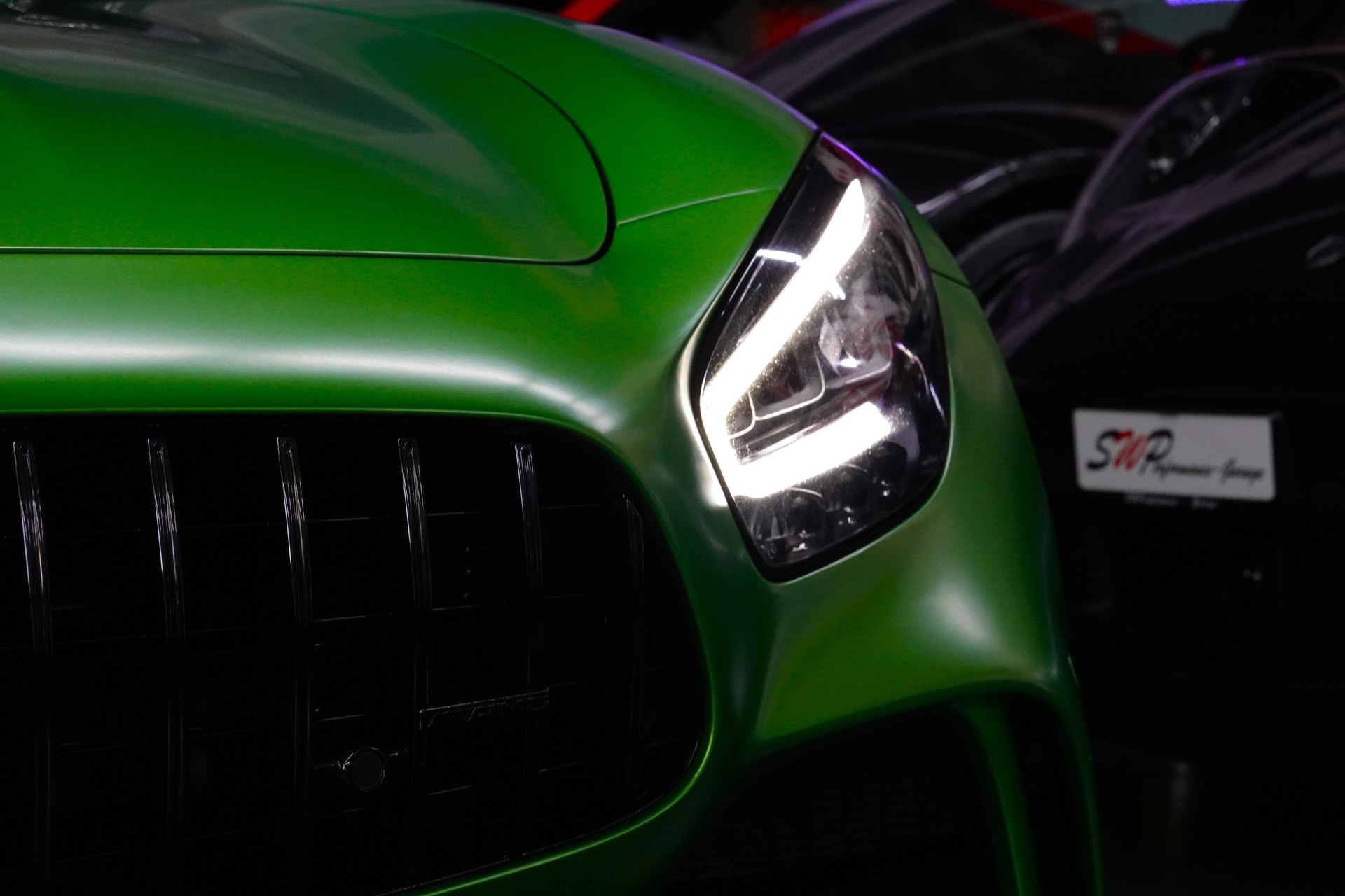 MERCEDES-BENZ AMG GT R SPEEDSHIFT DCT GREEN HULK CARBON PAKET ON TOP-image-25