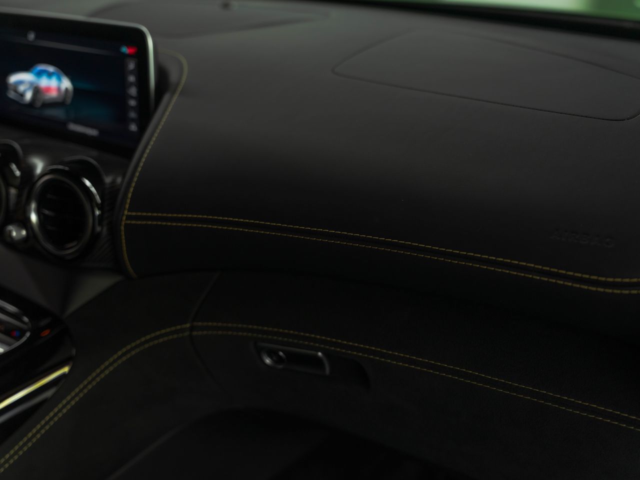MERCEDES-BENZ AMG GT R SPEEDSHIFT DCT GREEN HULK CARBON PAKET ON TOP-image-53