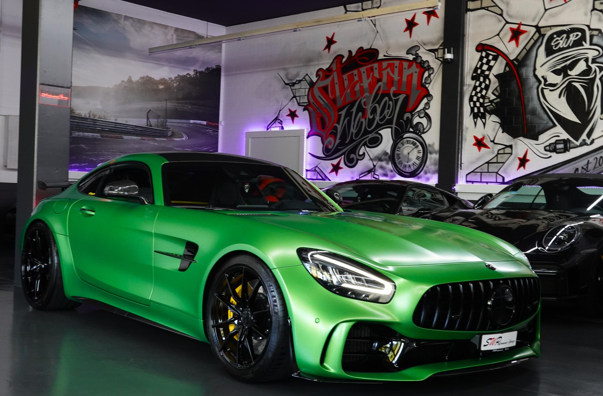 MERCEDES-BENZ AMG GT R SPEEDSHIFT DCT GREEN HULK CARBON PAKET ON TOP-image-23