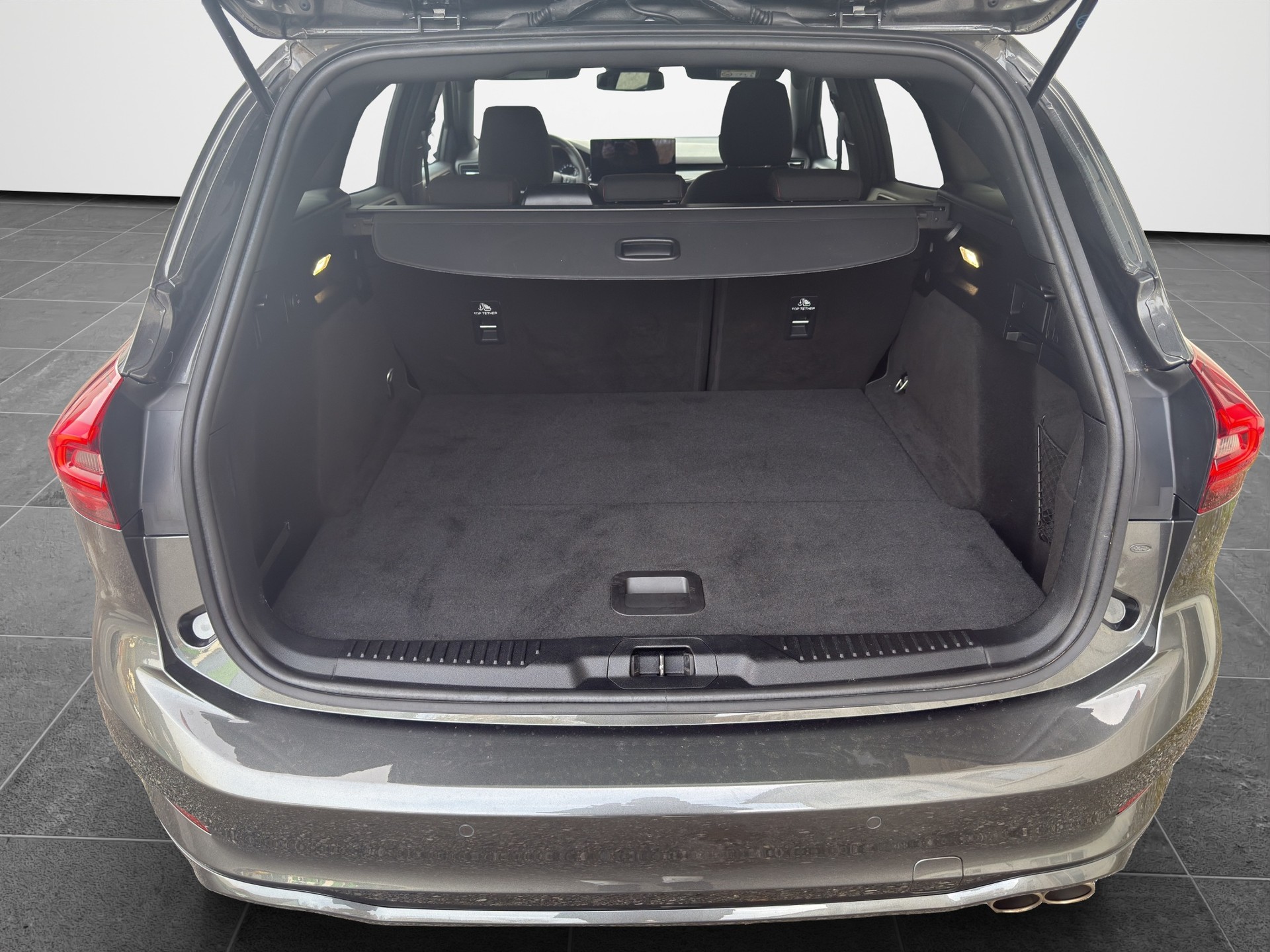 FORD Focus 1.0 MHEV ST-Line Automat-image-11