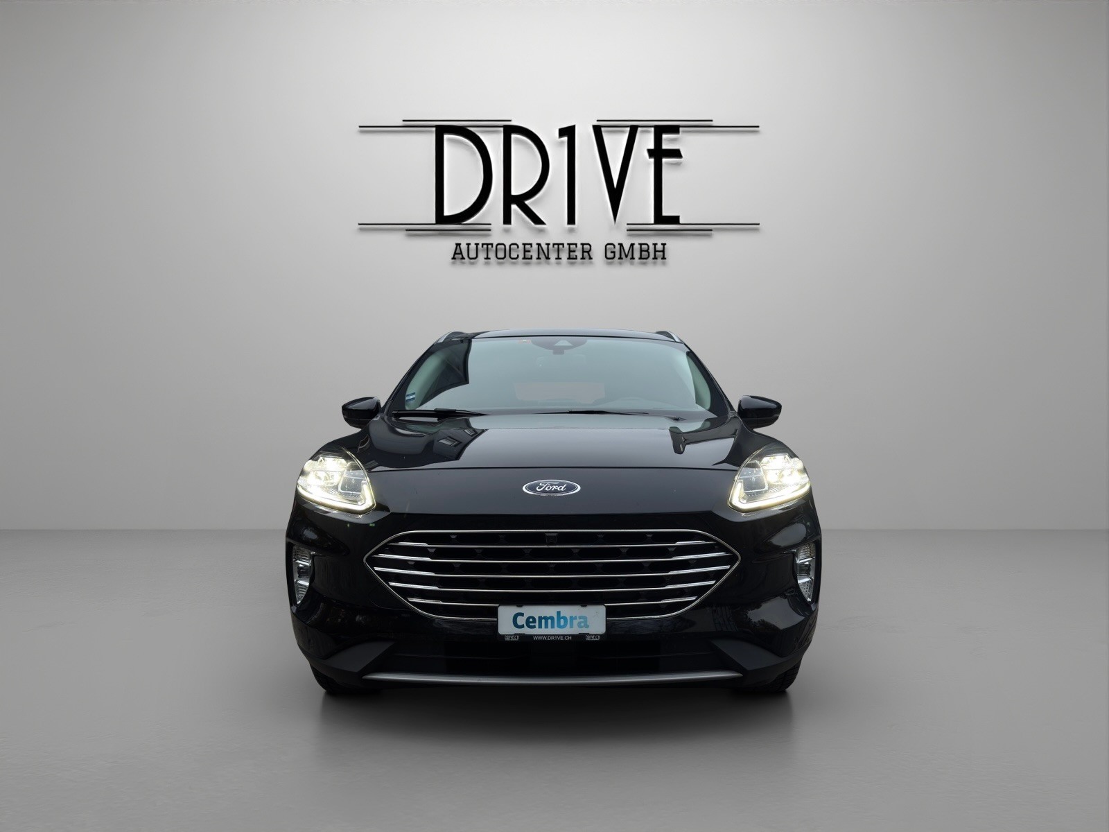 FORD Kuga 2.5 FHEV Titanium 4WD-showroom-element-1