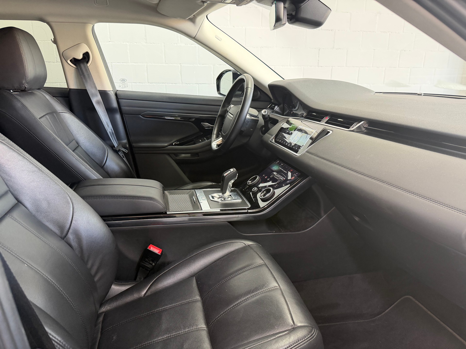 LAND ROVER Range Rover Evoque R-Dynamic P 200 HSE AT9-image-5