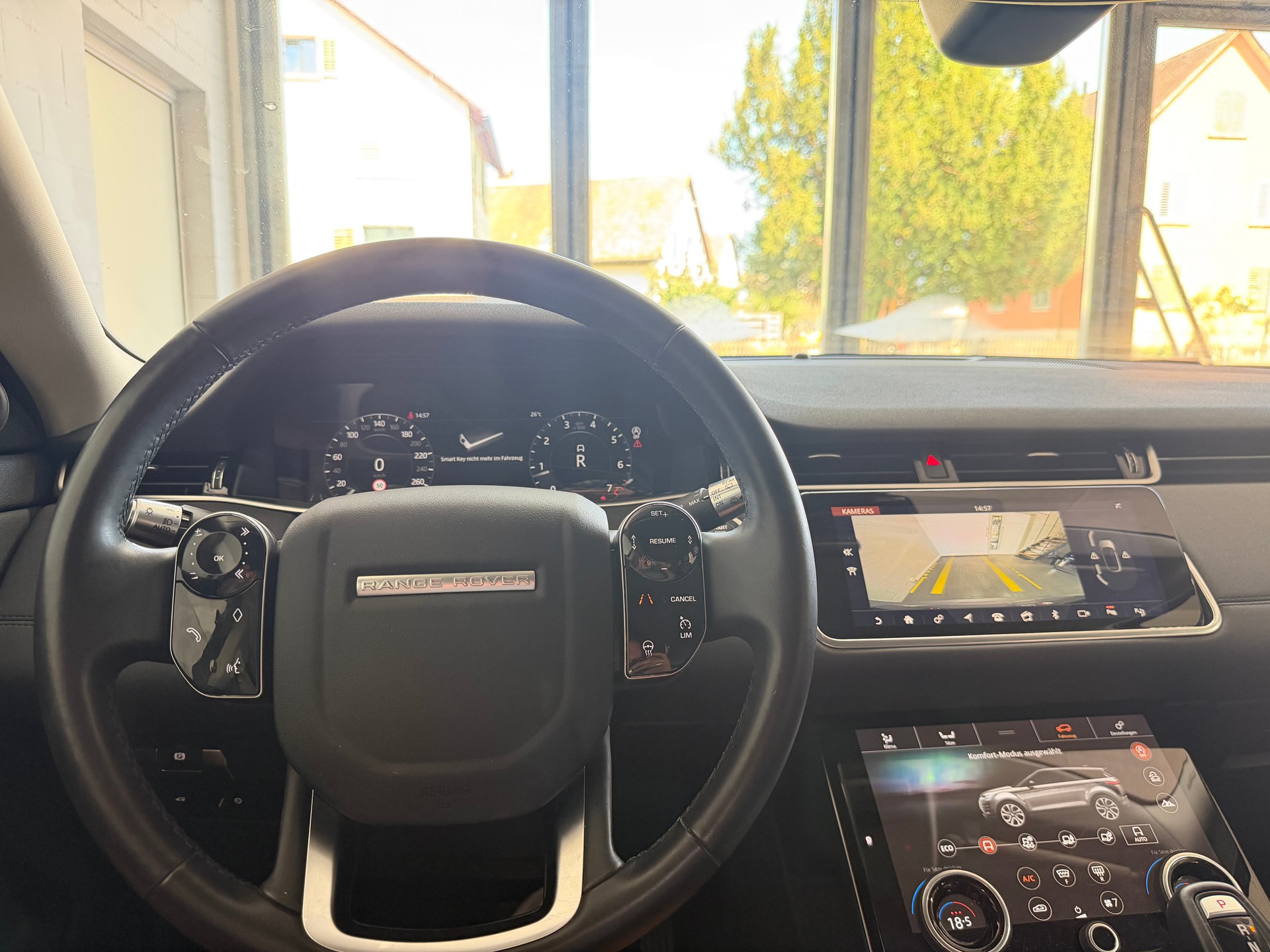 LAND ROVER Range Rover Evoque R-Dynamic P 200 HSE AT9-image-9
