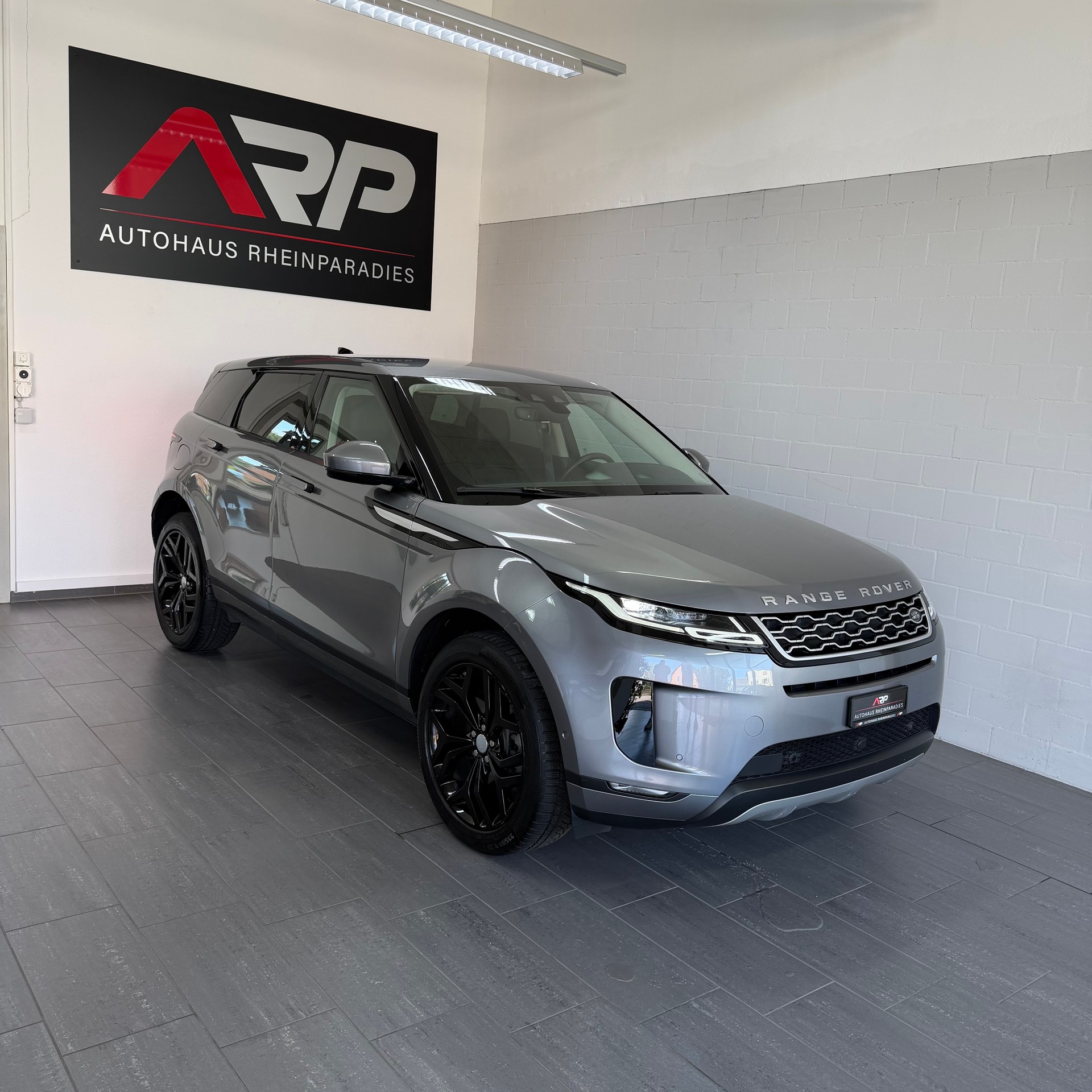 LAND ROVER Range Rover Evoque R-Dynamic P 200 HSE AT9