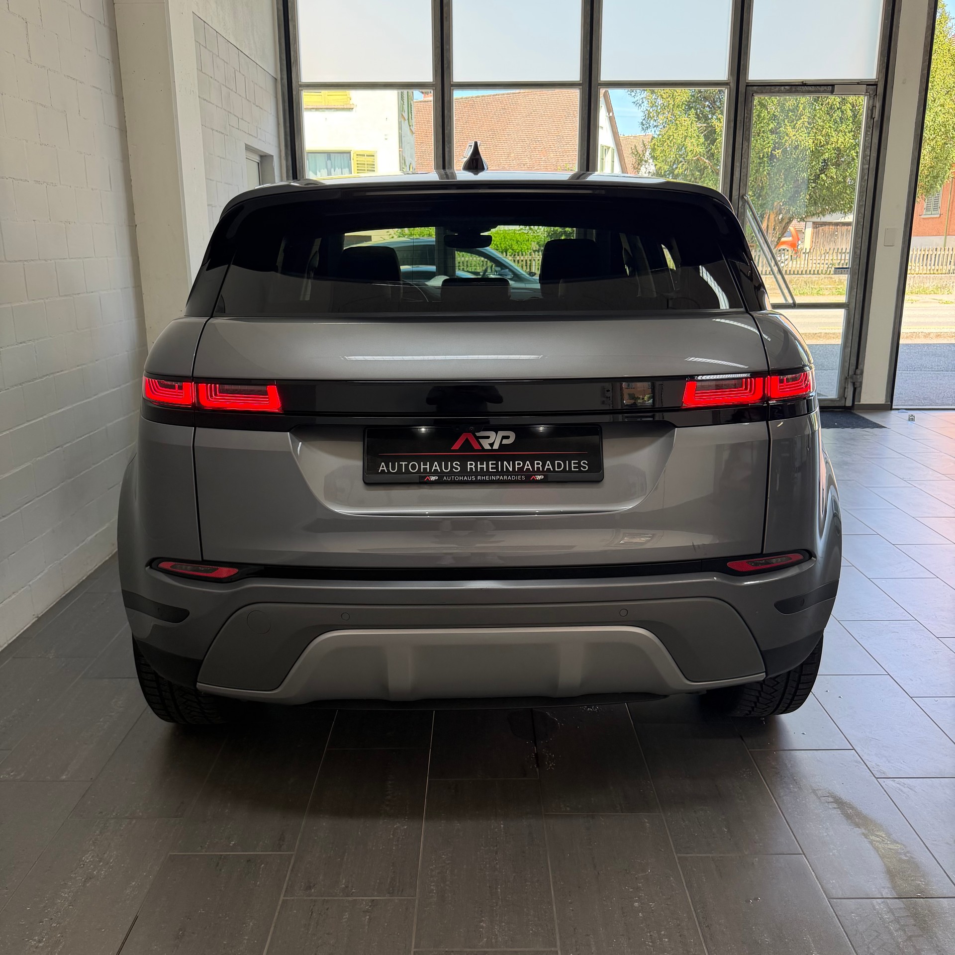 LAND ROVER Range Rover Evoque R-Dynamic P 200 HSE AT9-image-4