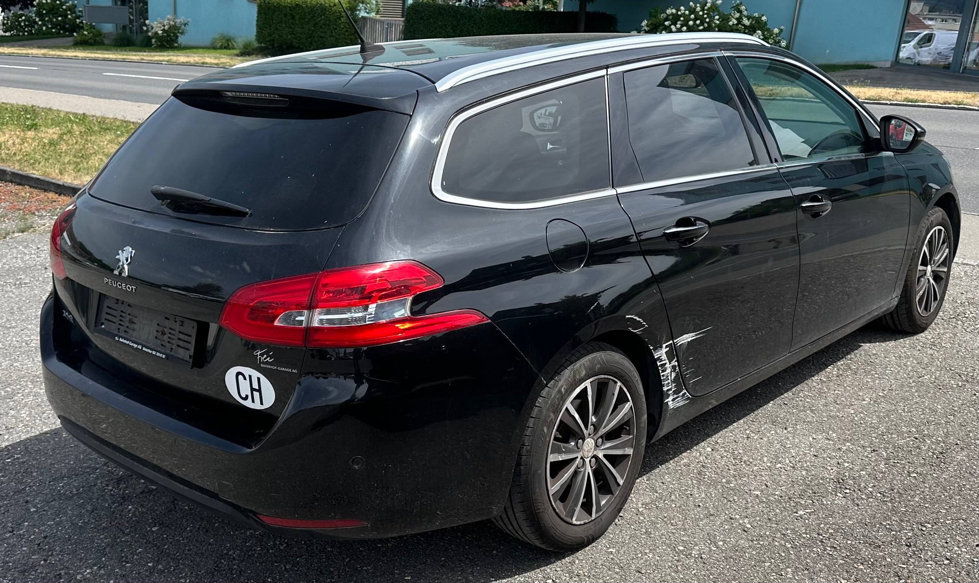PEUGEOT 308 SW 1.2 THP Active-image-10