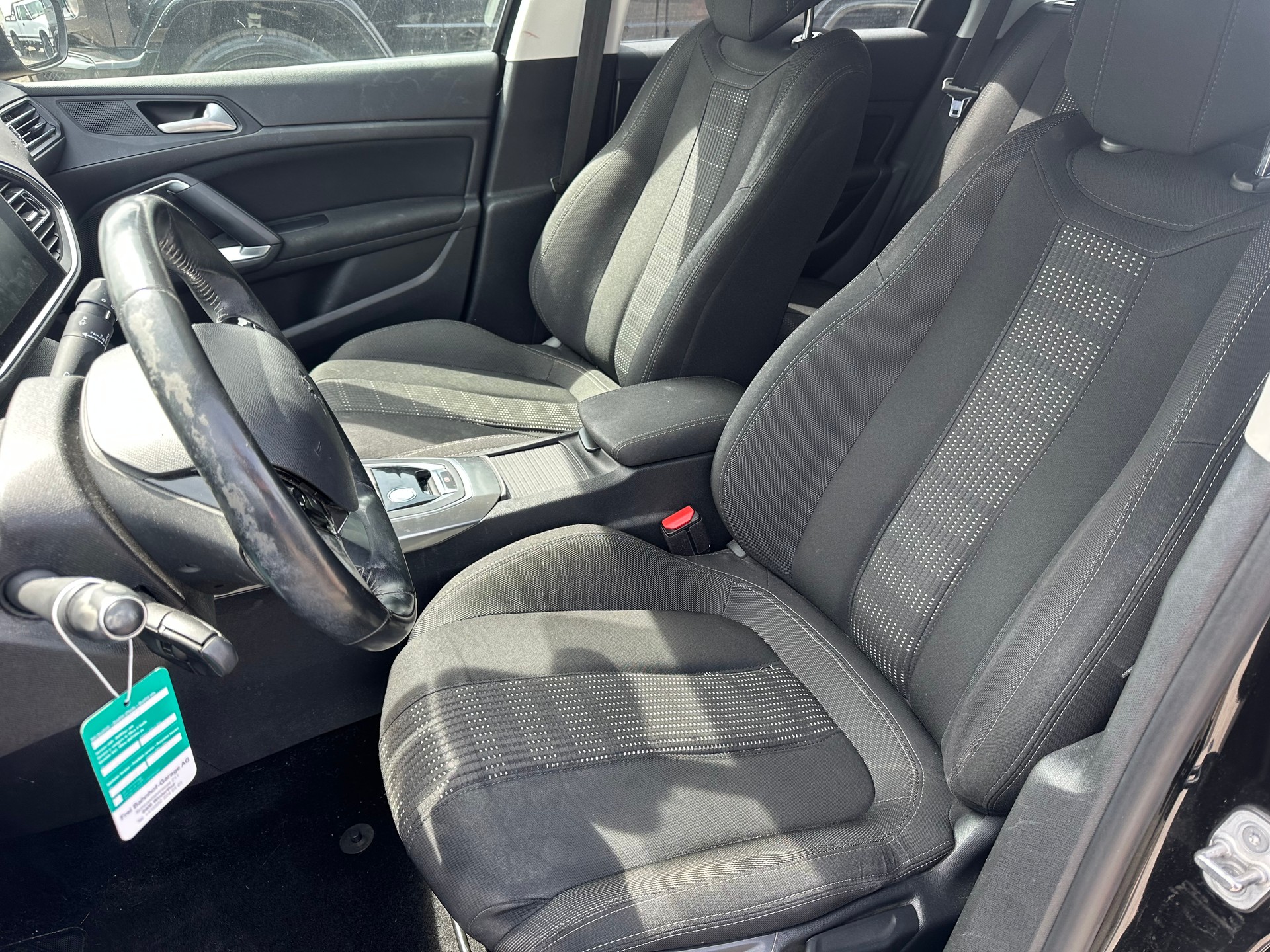 PEUGEOT 308 SW 1.2 THP Active-image-7