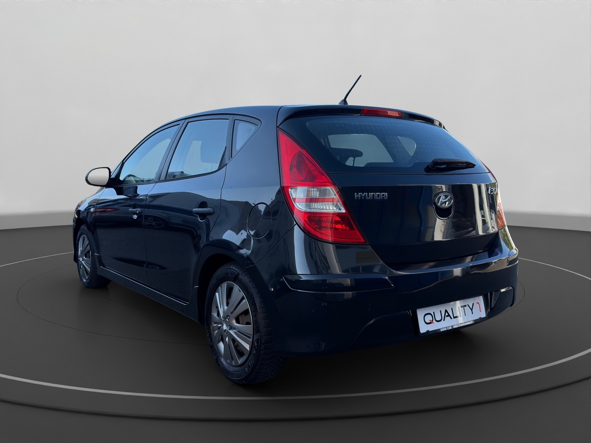 HYUNDAI i30 1.6 Style-image-2