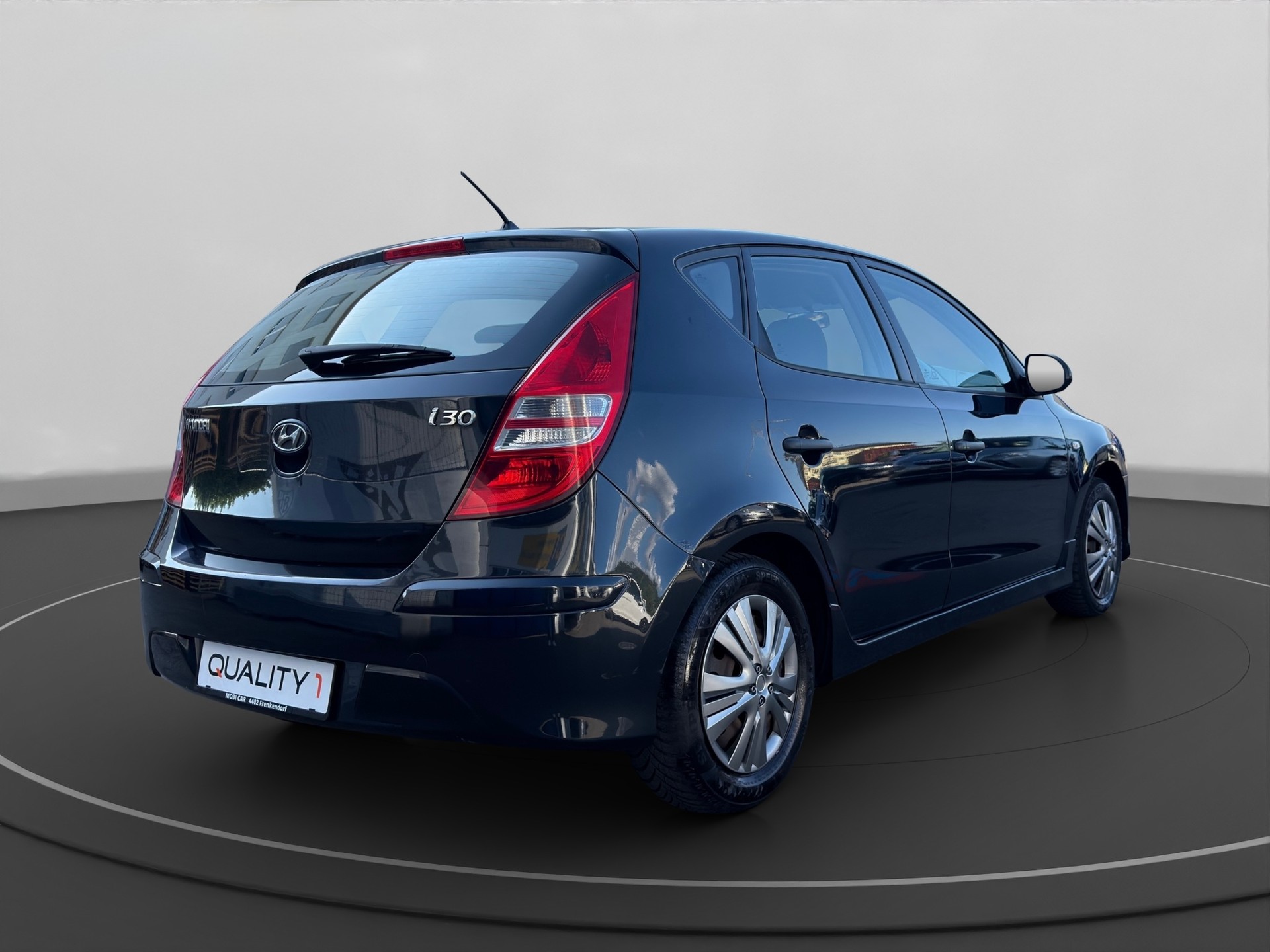 HYUNDAI i30 1.6 Style-image-4