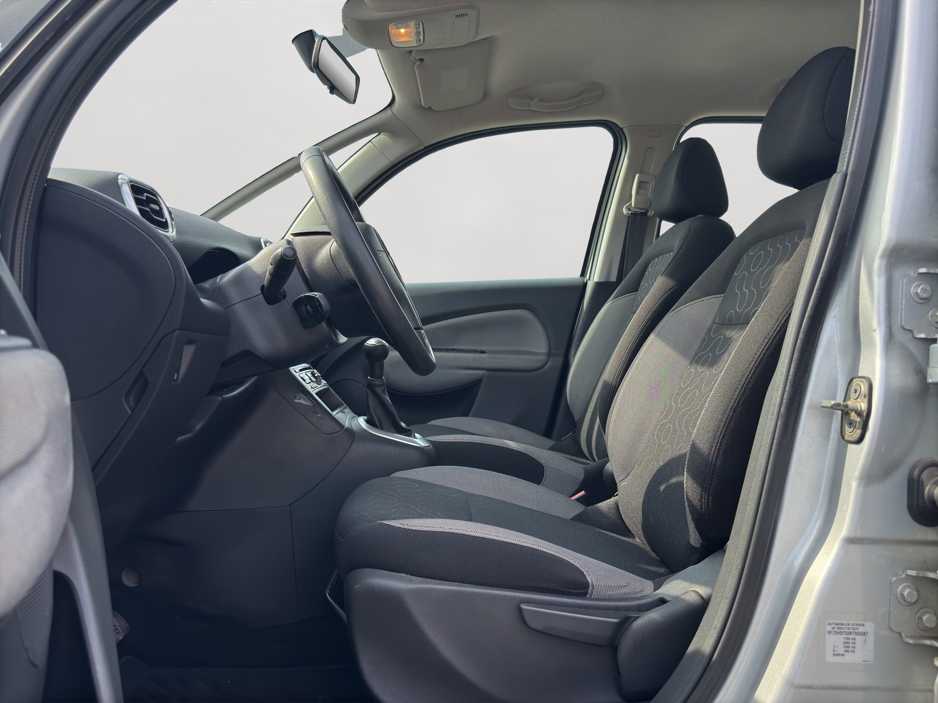 CITROEN C3 Picasso 1.6i 16V Swiss Style-image-10