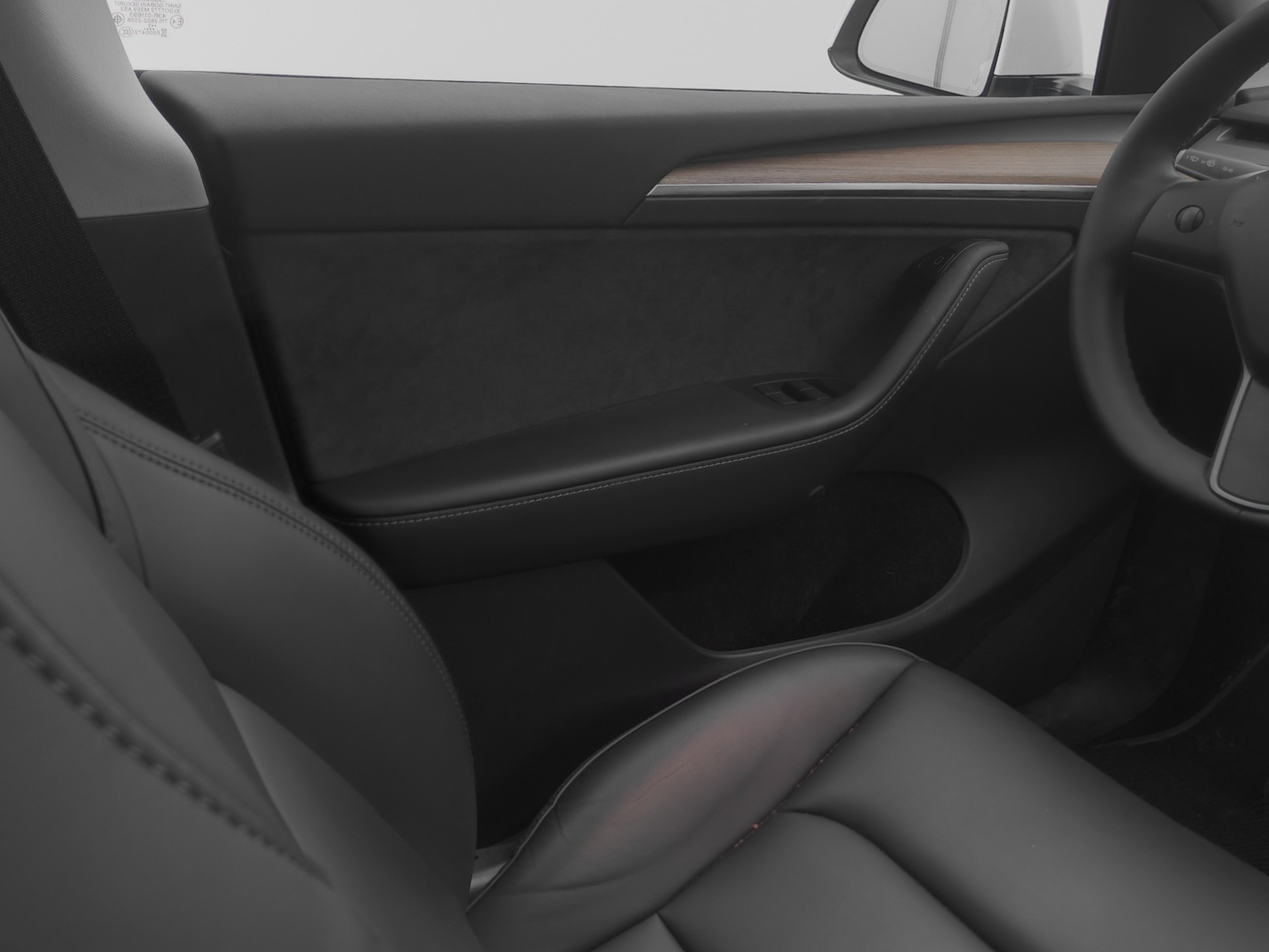 TESLA Model Y Rear-Wheel Drive-image-6