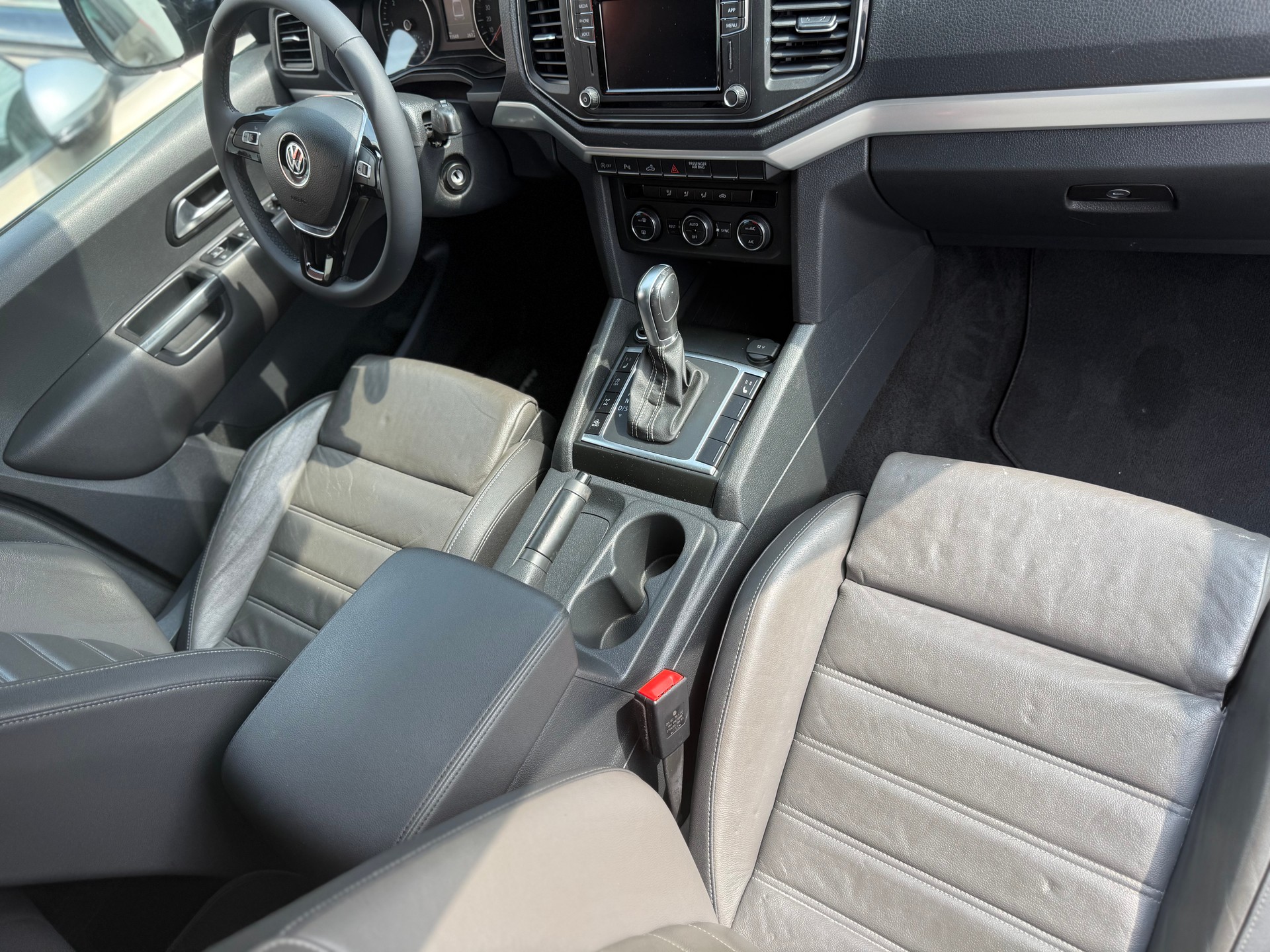 VW Amarok 3.0TDI Crossline 4Motion Automatic-image-5