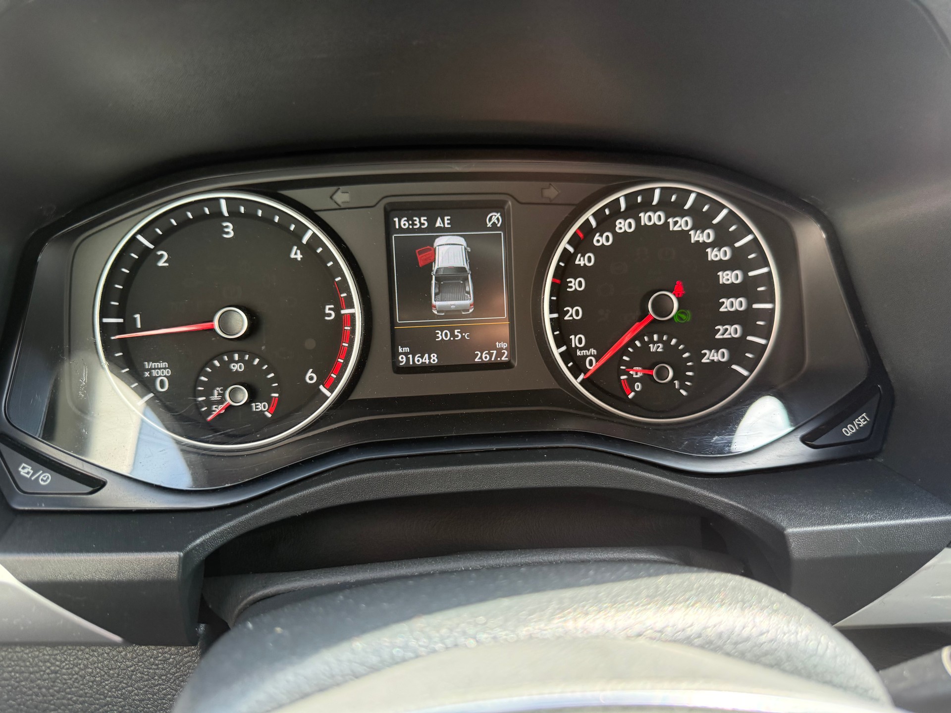 VW Amarok 3.0TDI Crossline 4Motion Automatic-image-8