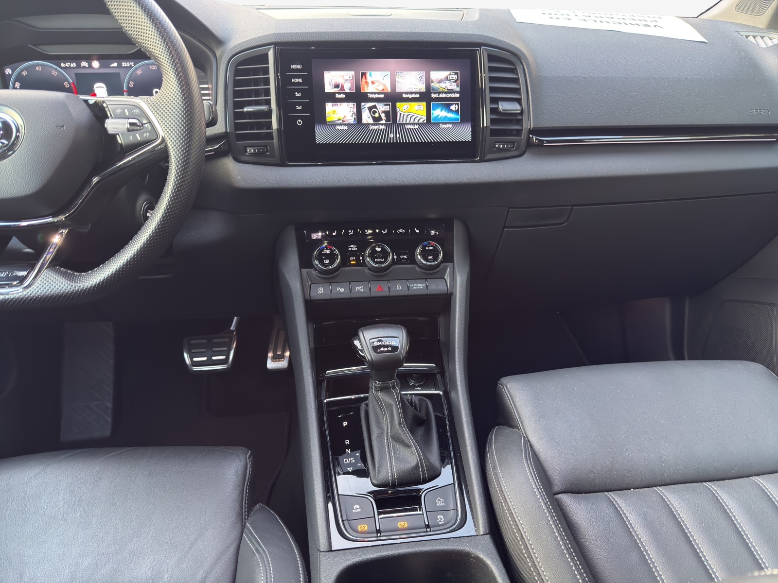 SKODA Karoq 2.0 TSI SportLine 4x4 DSG-image-10