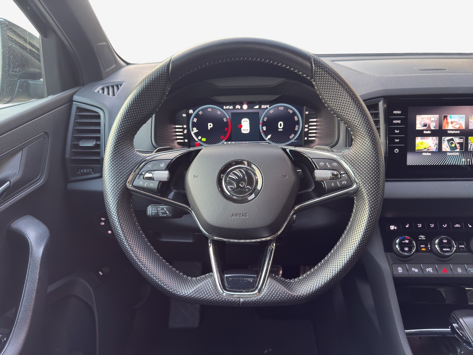 SKODA Karoq 2.0 TSI SportLine 4x4 DSG-image-9