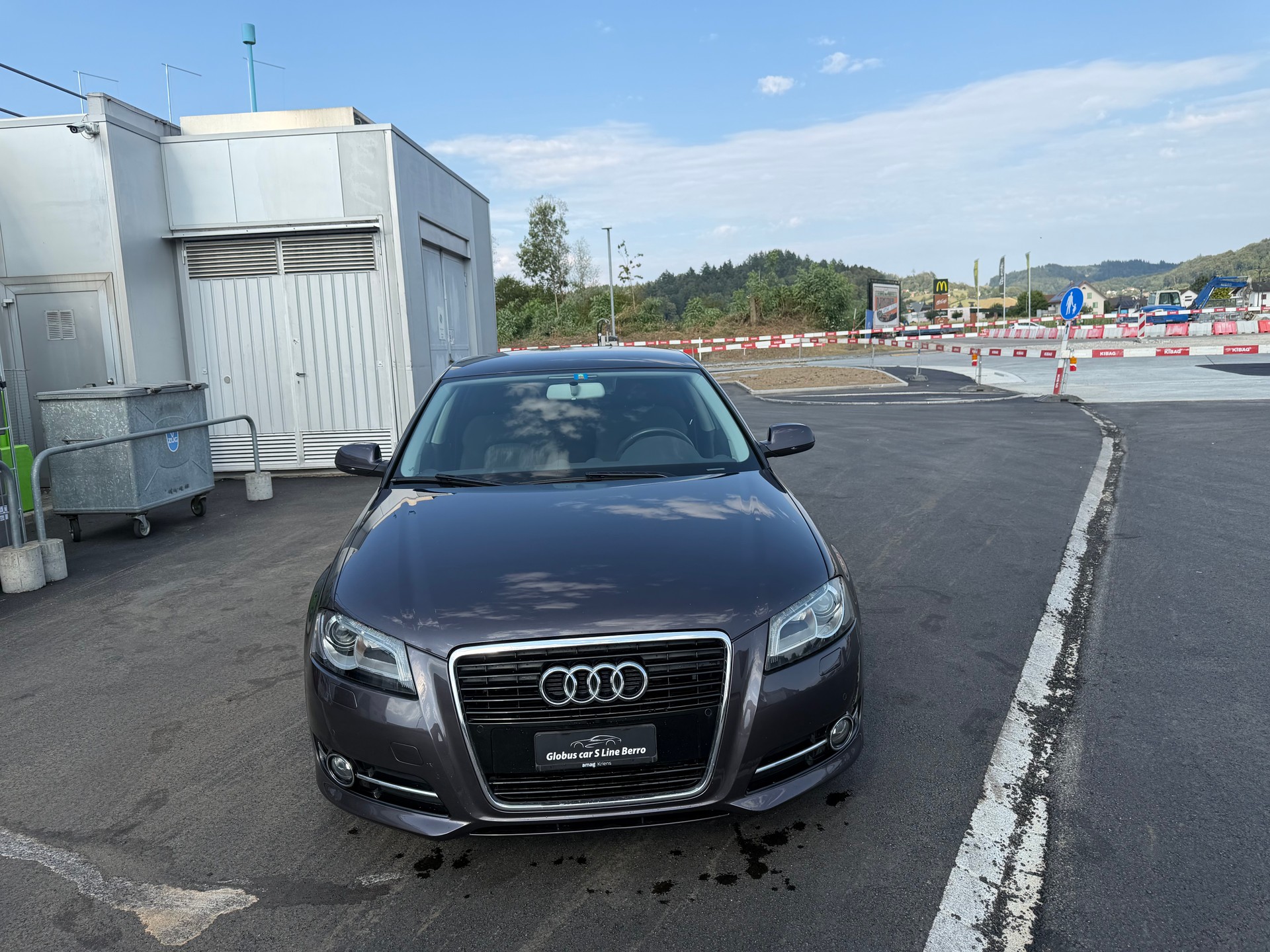 AUDI A3 Sportback 1.8 TFSI Attraction-image-0