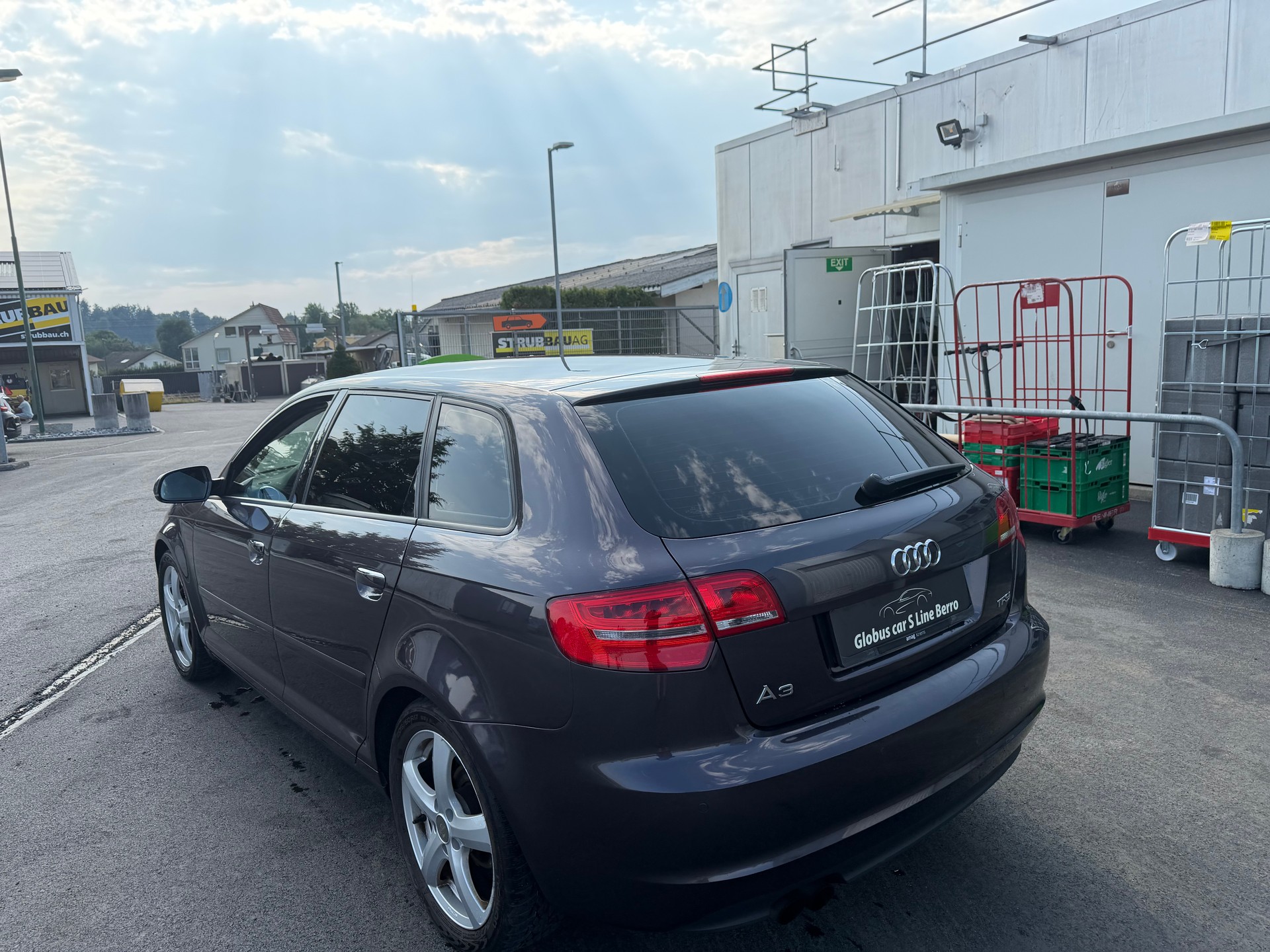 AUDI A3 Sportback 1.8 TFSI Attraction-image-5