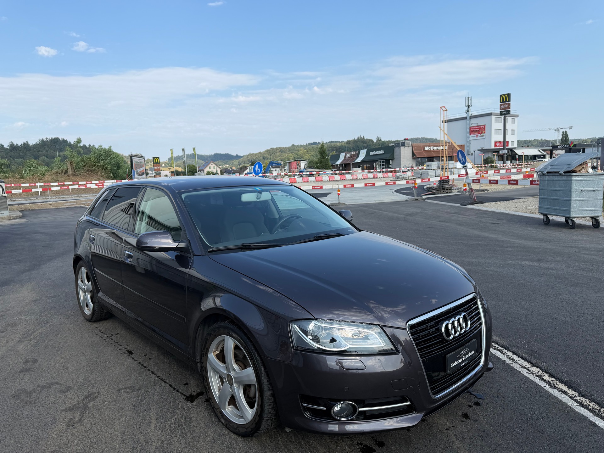 AUDI A3 Sportback 1.8 TFSI Attraction-image-1