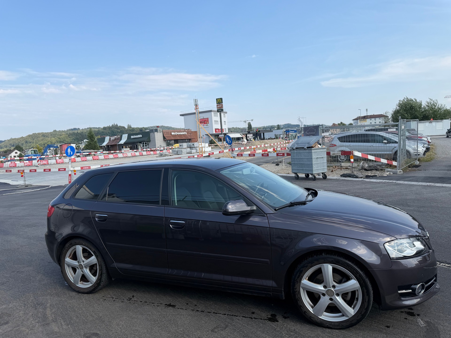 AUDI A3 Sportback 1.8 TFSI Attraction-image-2