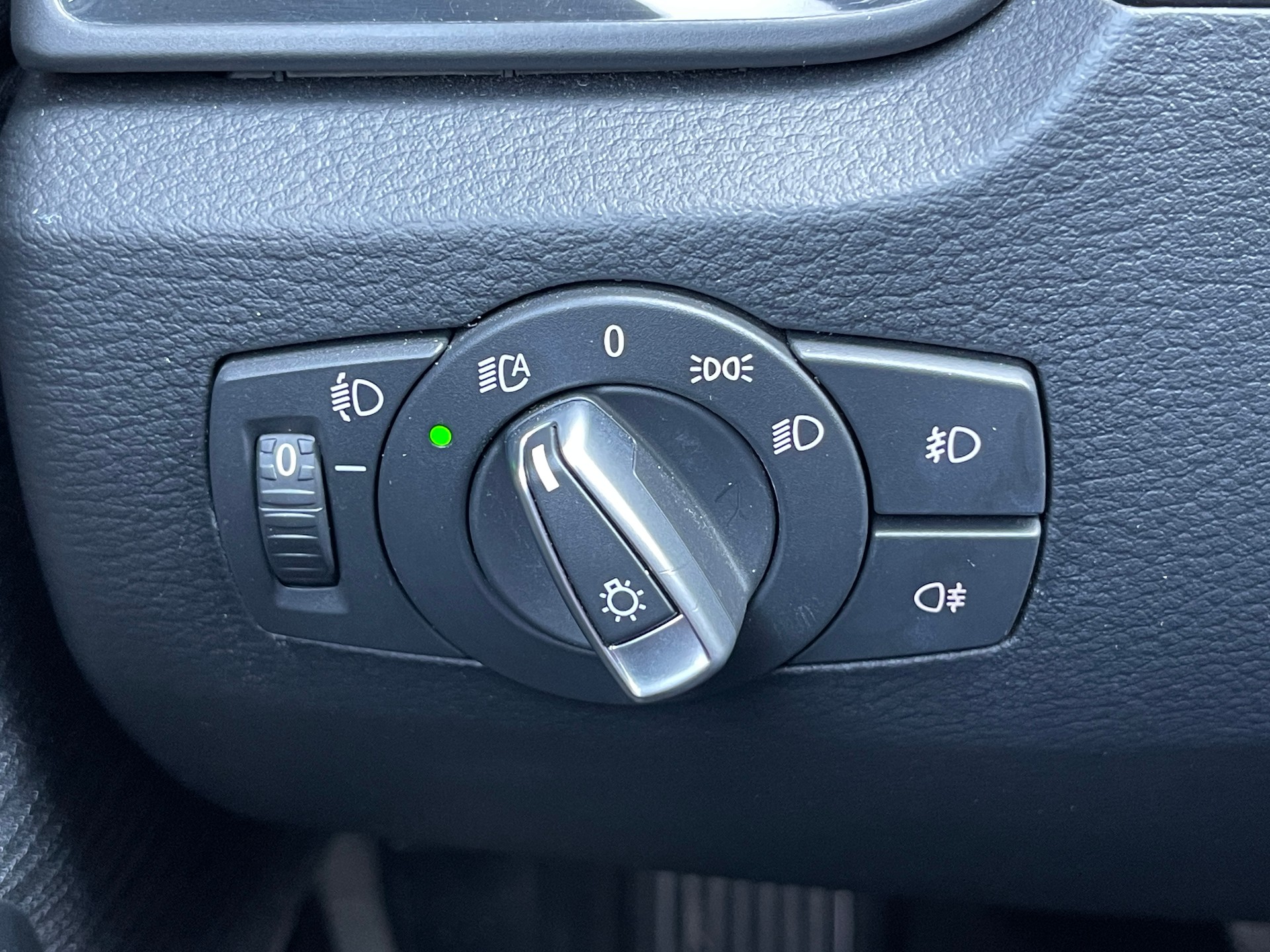 BMW X1 xDrive 18d Steptronic-image-21