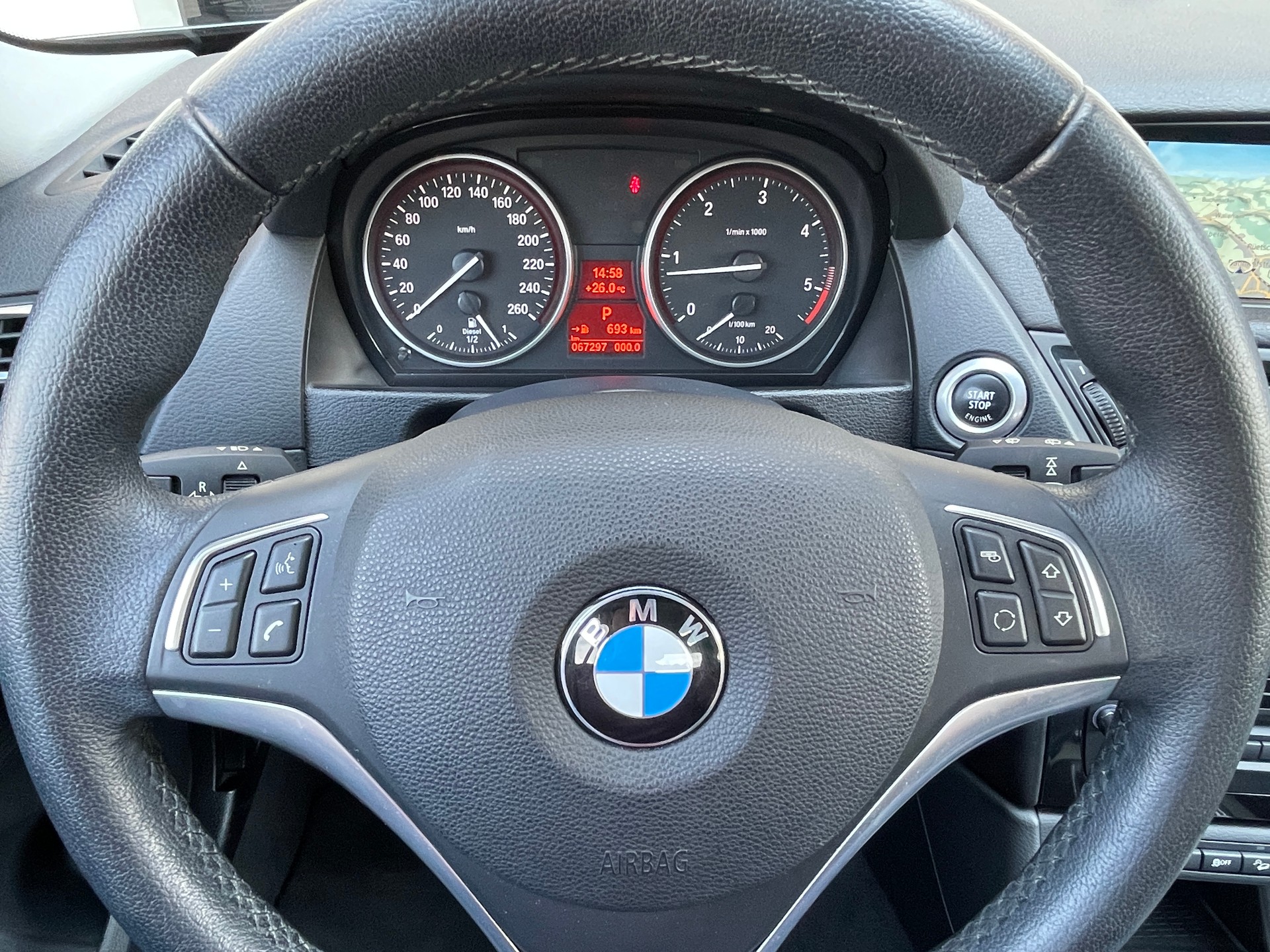 BMW X1 xDrive 18d Steptronic-image-19