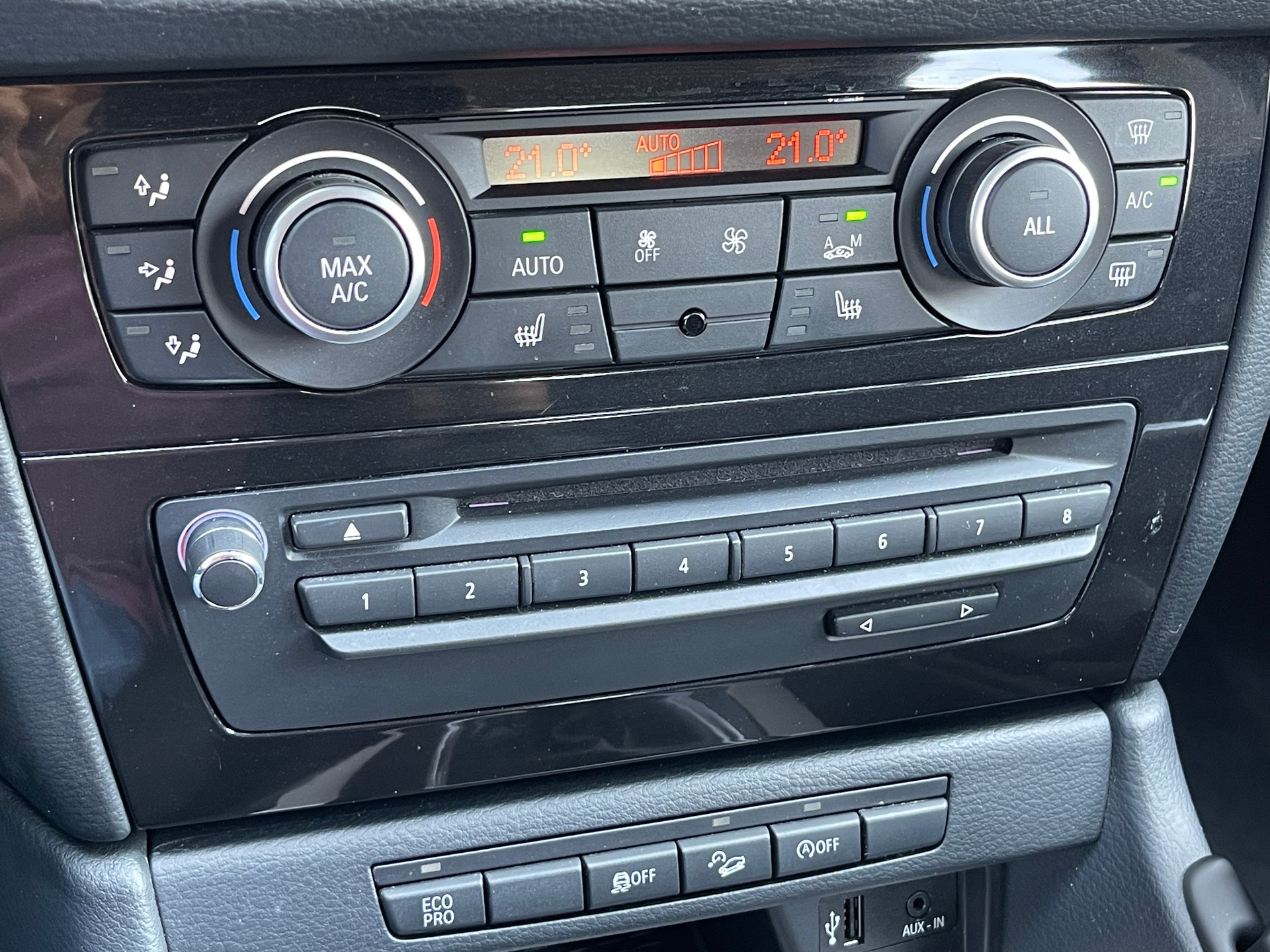 BMW X1 xDrive 18d Steptronic-image-12