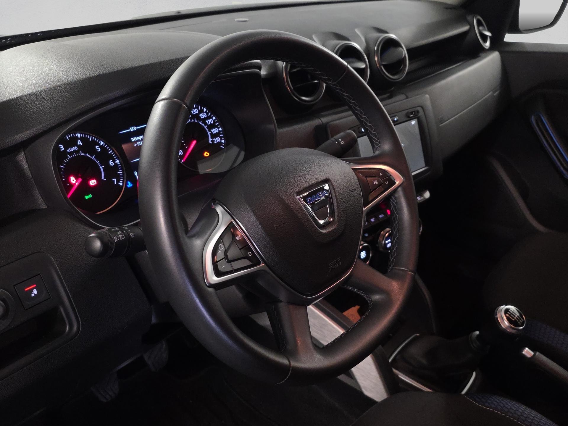 DACIA Duster TCe 150 Celebration 4x4-image-9