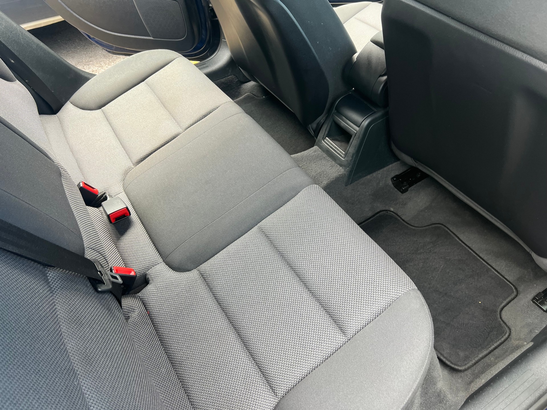 AUDI A3 Sportback 1.2 TFSI Attraction-image-8