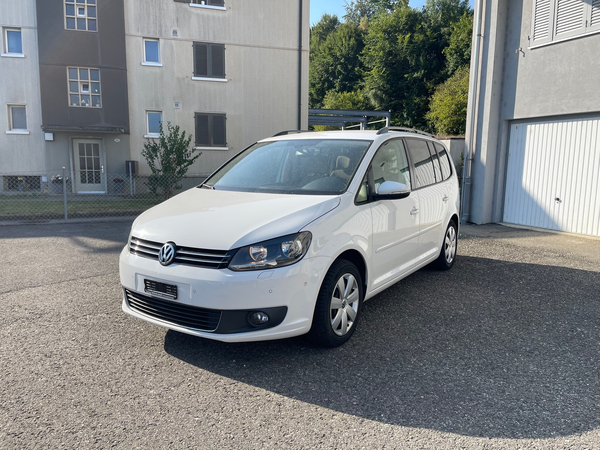 VW Touran 1.6 TDI BlueMotion Technology Trendline-image-0