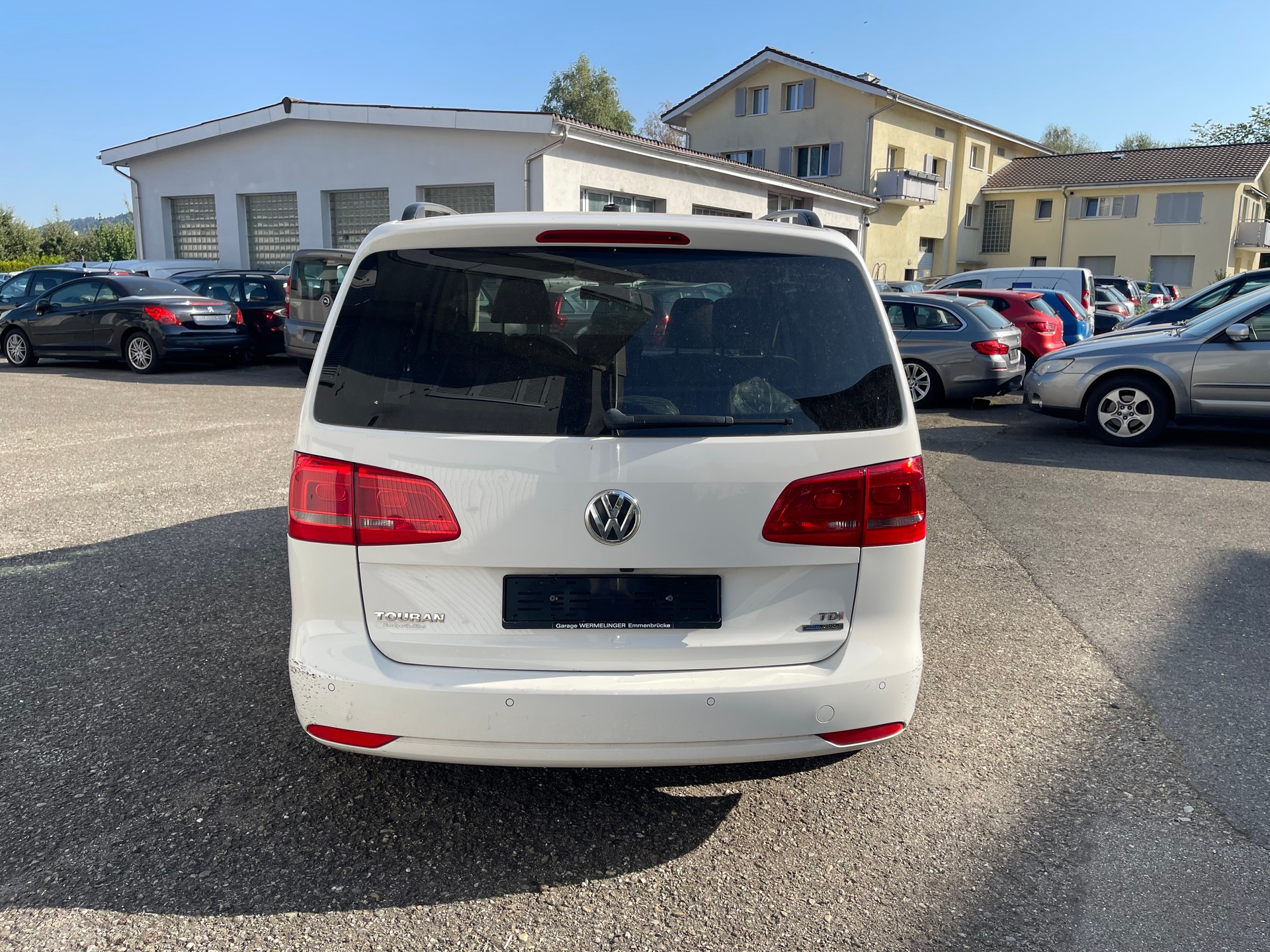 VW Touran 1.6 TDI BlueMotion Technology Trendline-image-3