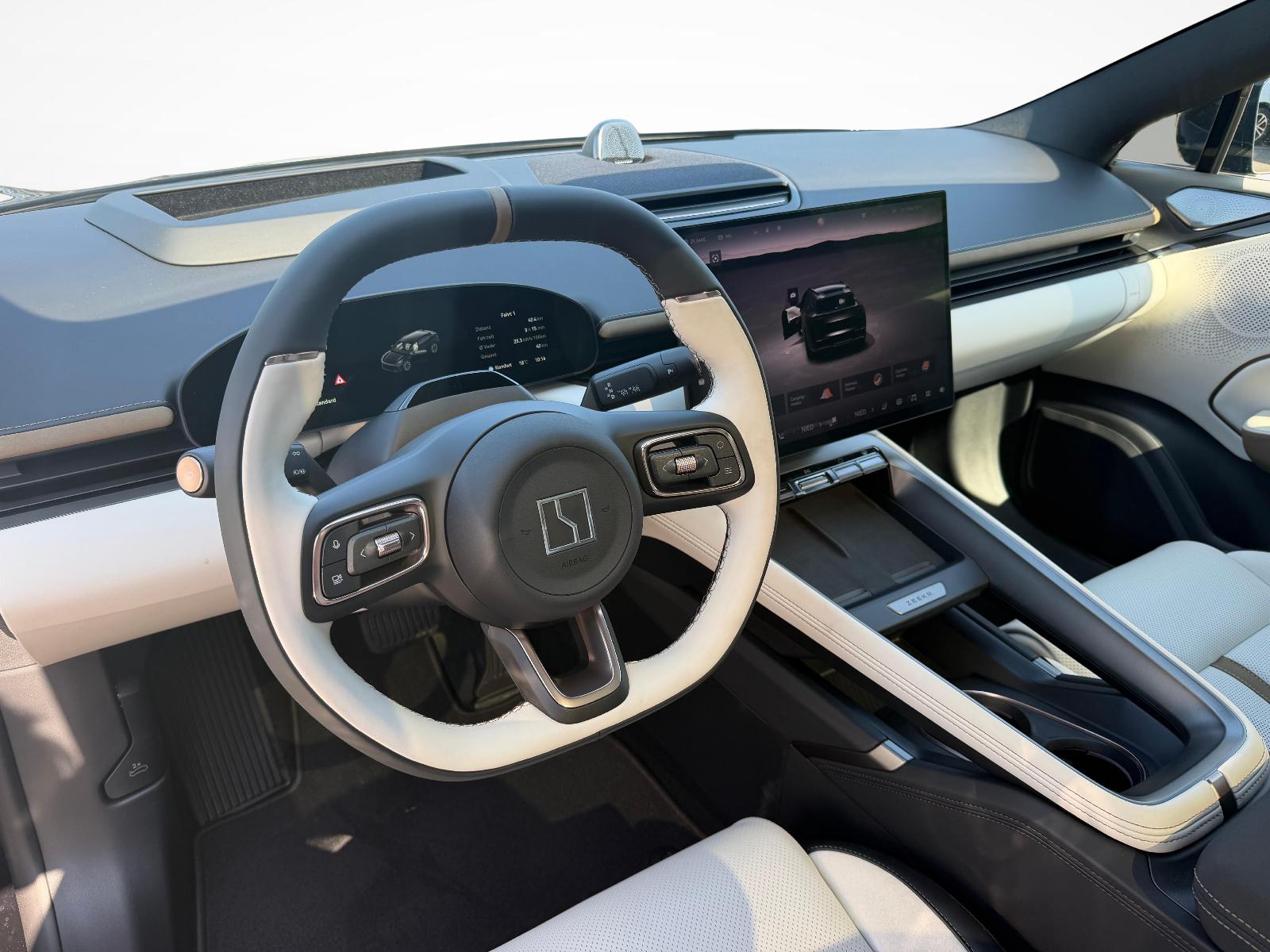ZEEKR 7GT Privilege AWD-showroom-element-3