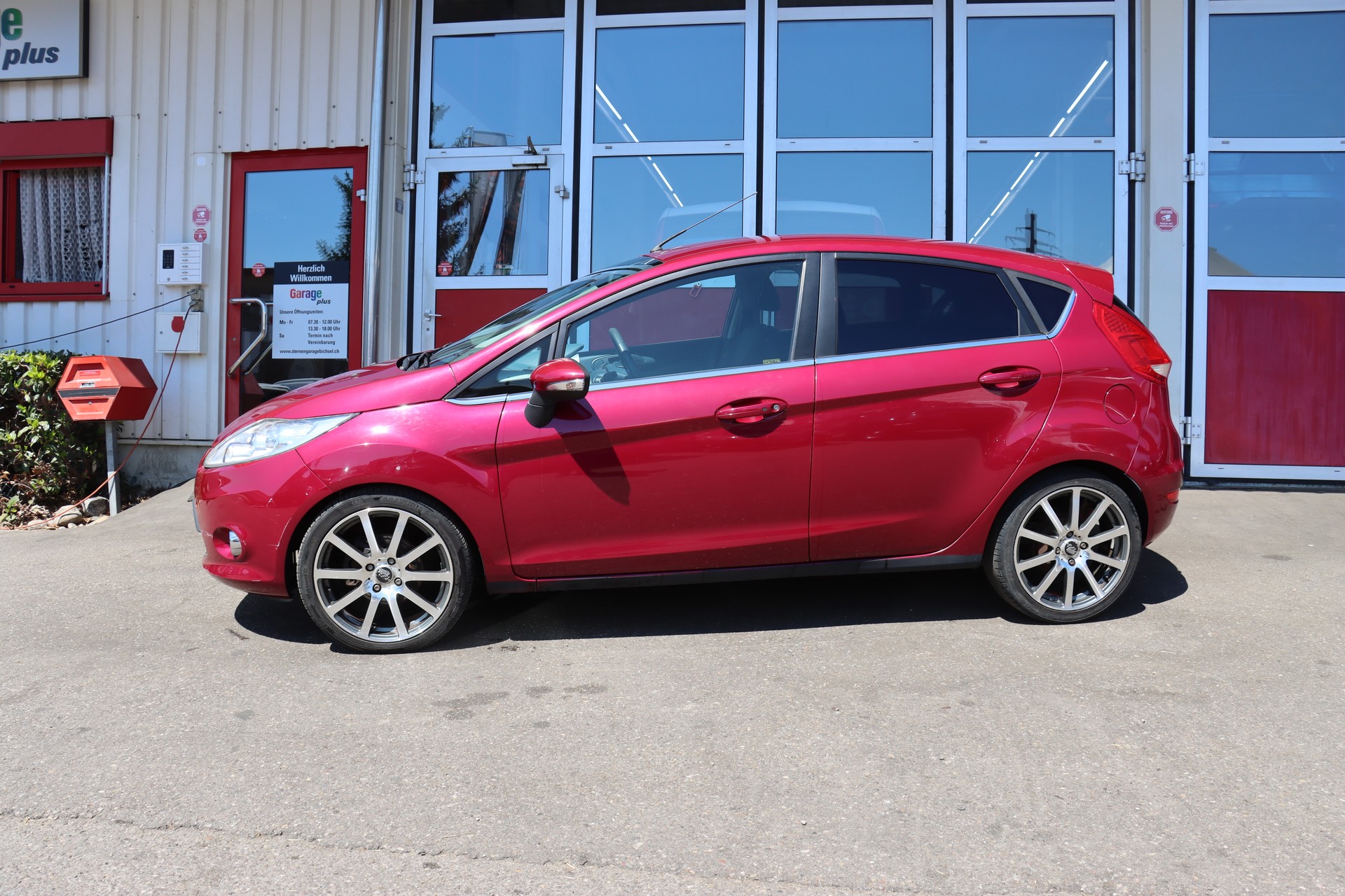 FORD Fiesta 1.6 16V Titanium-image-3