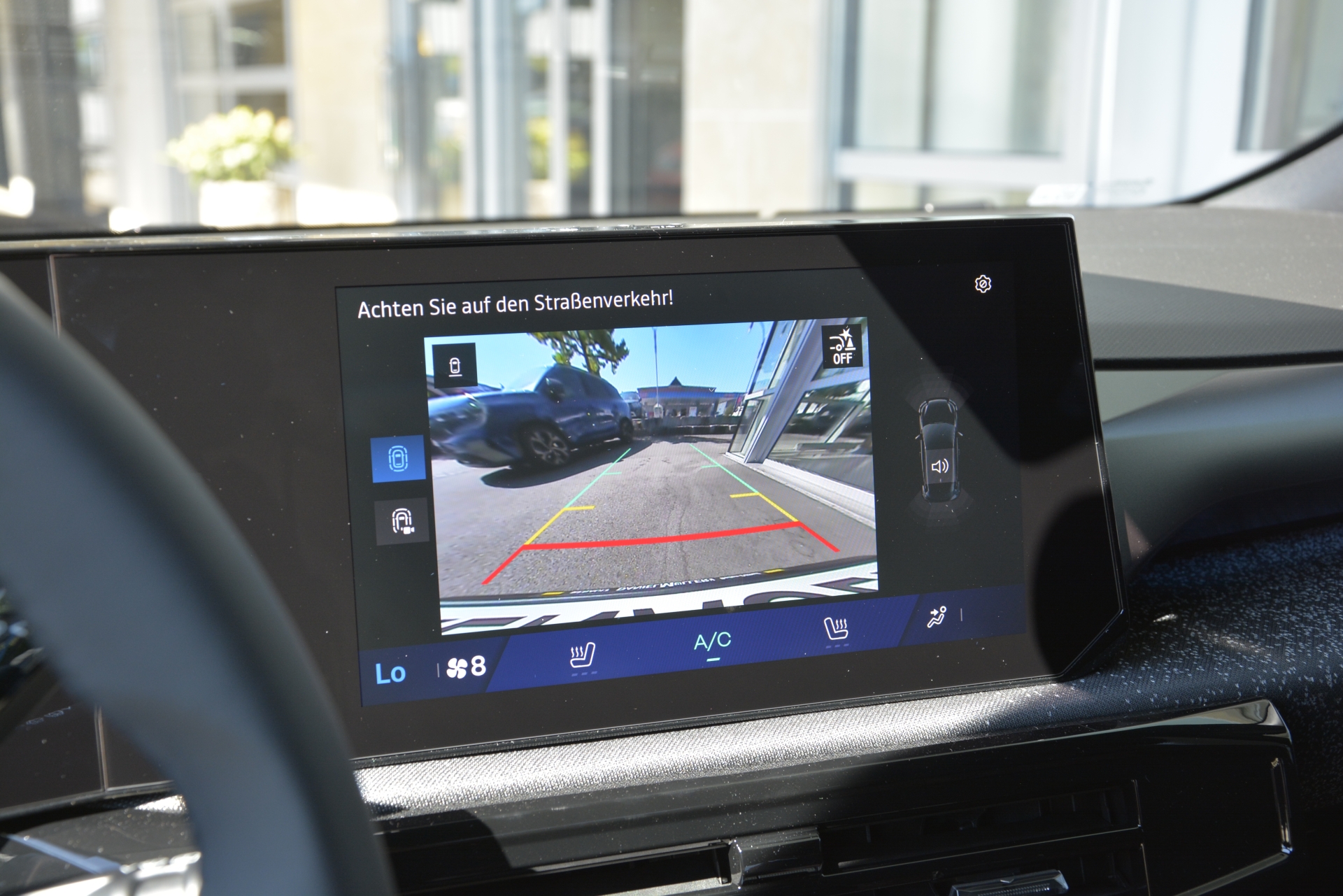 RENAULT CLIO techno full hybrid E-Tech 160-image-9