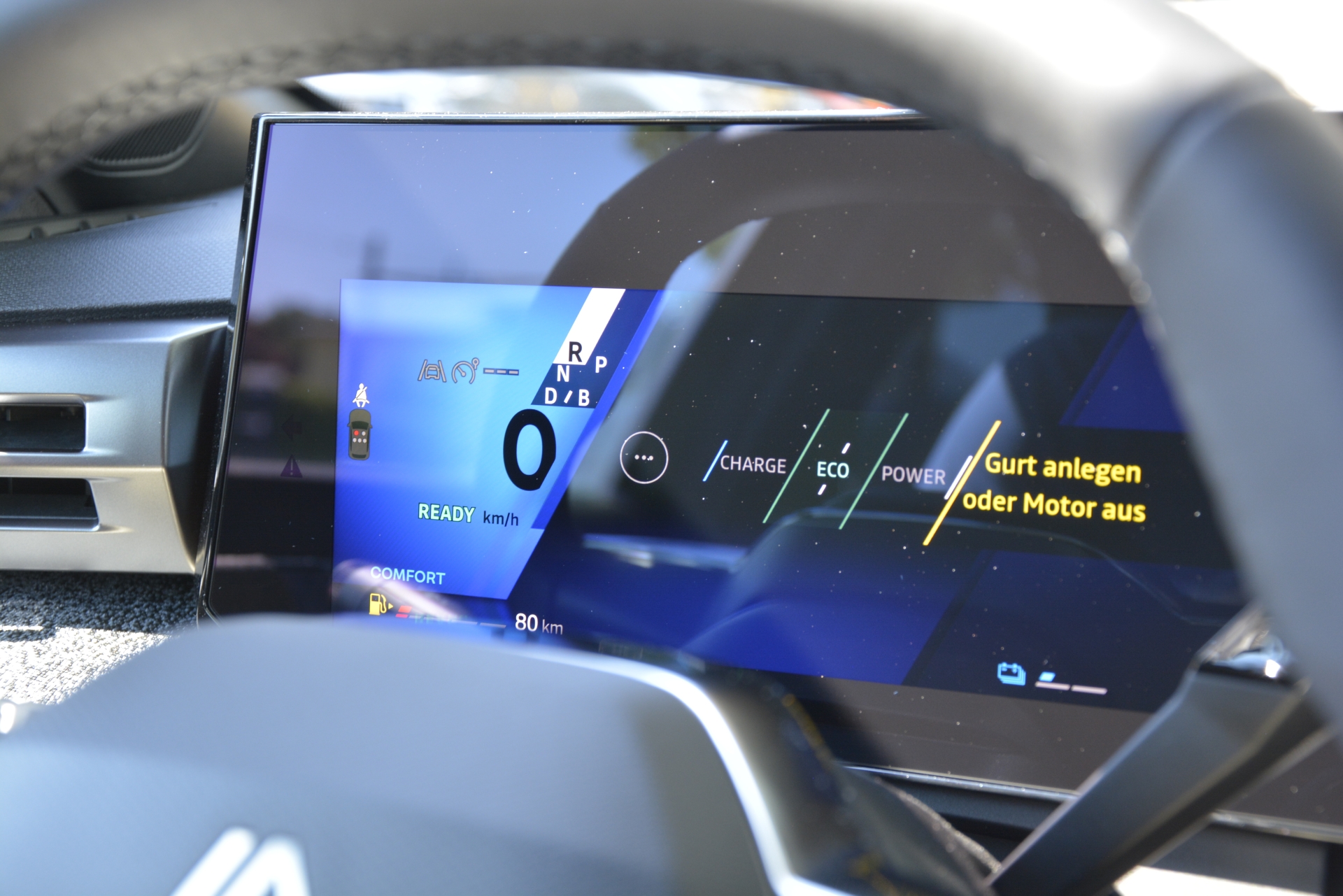 RENAULT CLIO techno full hybrid E-Tech 160-image-10