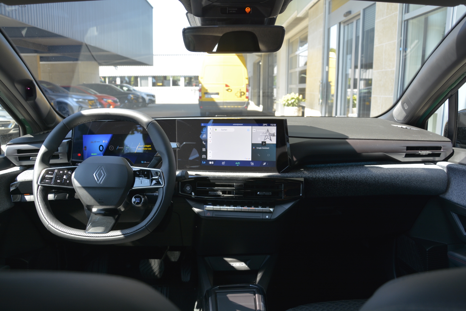 RENAULT CLIO techno full hybrid E-Tech 160-image-5