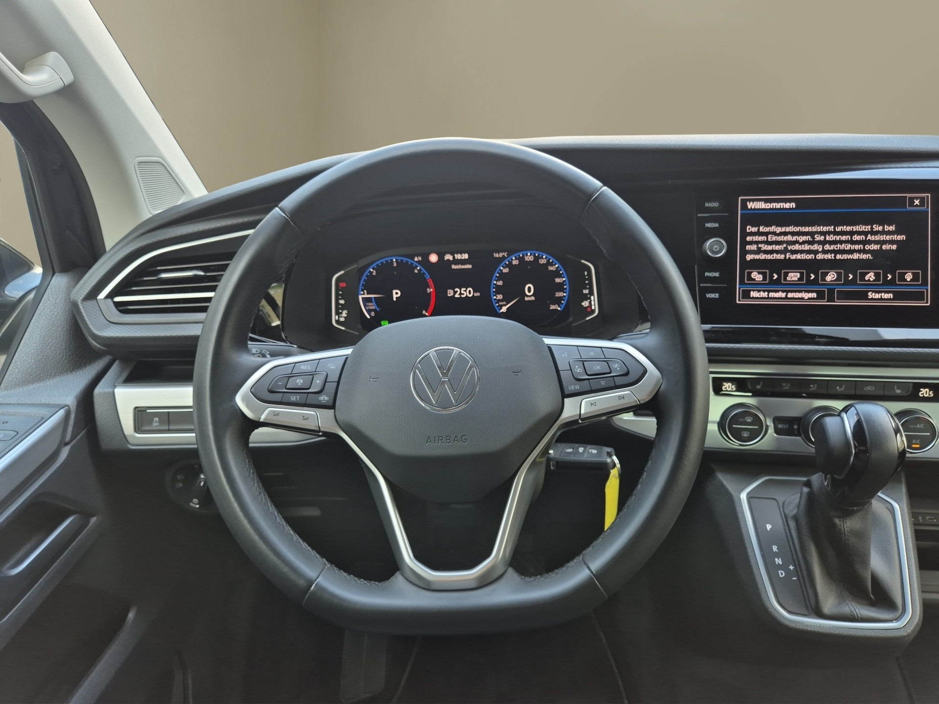 VW T6.1 Multivan 2.0 Bi-TDI Comfortline 4Motion DSG-image-12