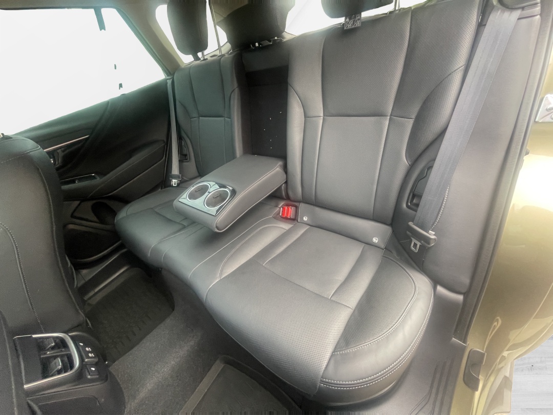 SUBARU Outback 2.5i Luxury AWD Lineartronic-image-10