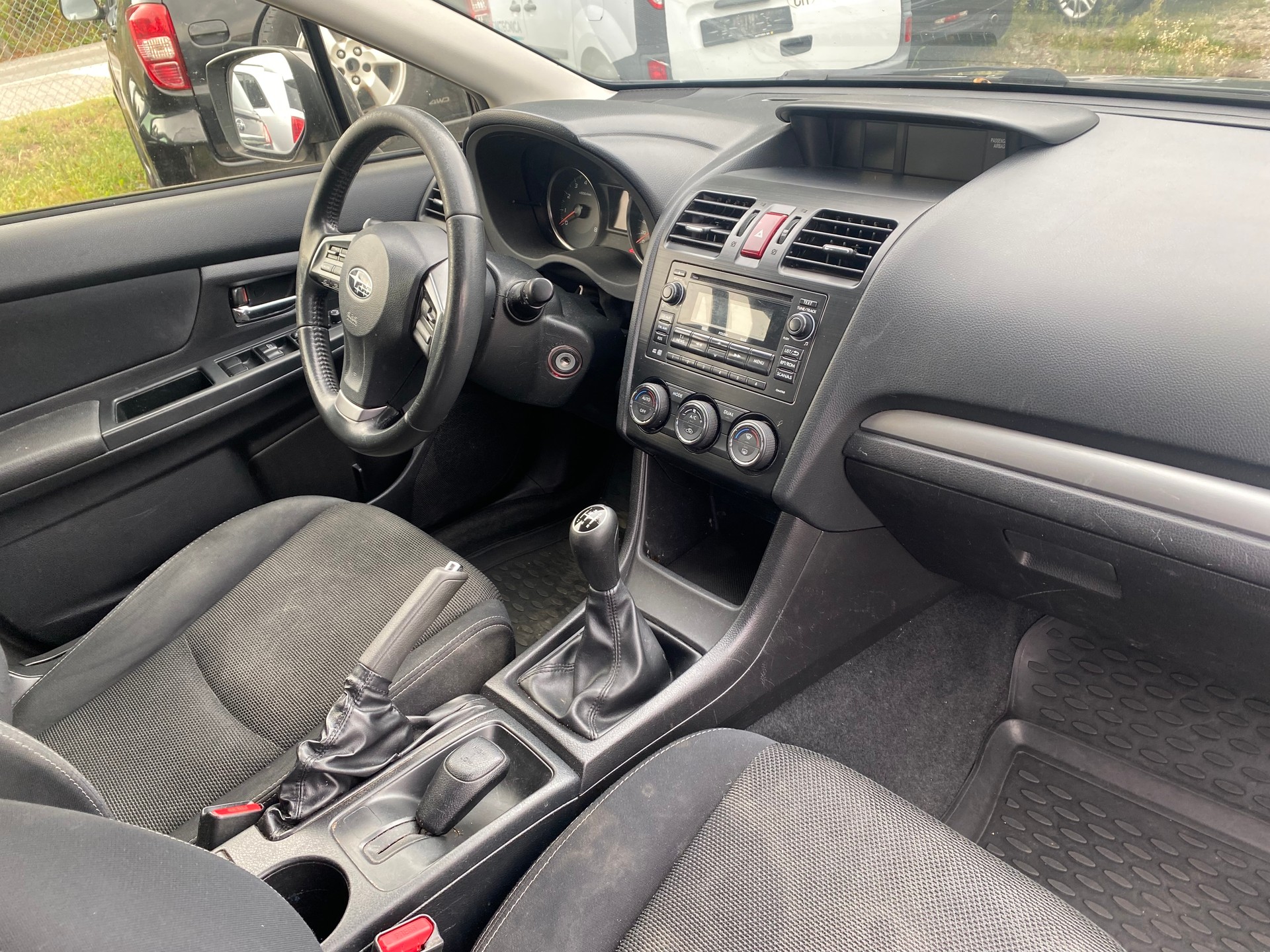 SUBARU XV 1.6 Swiss One-image-4