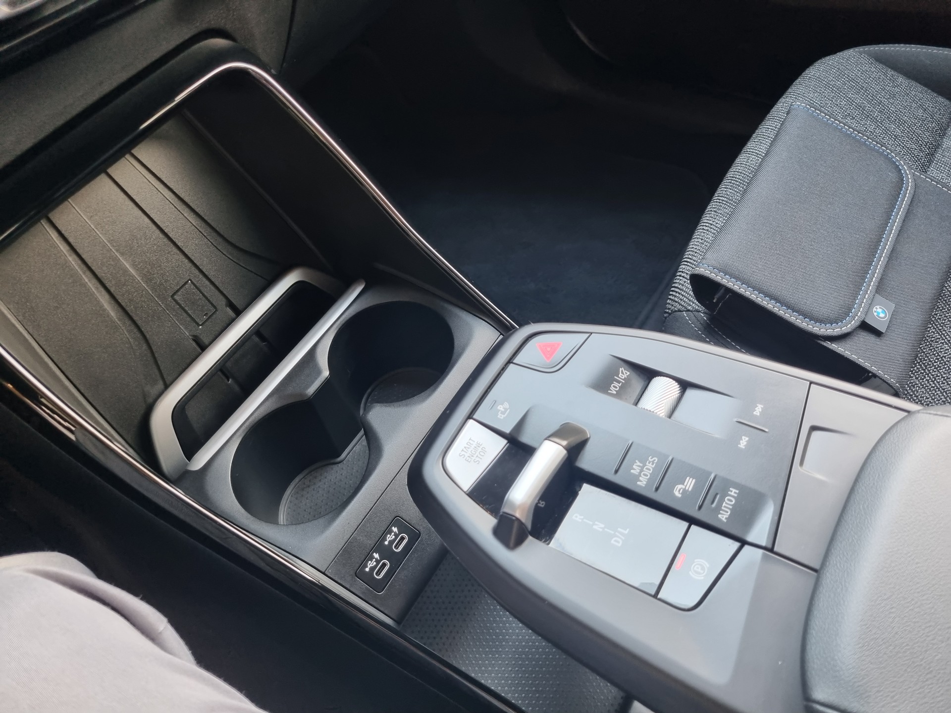 BMW 218i Active Tourer DKG-image-14